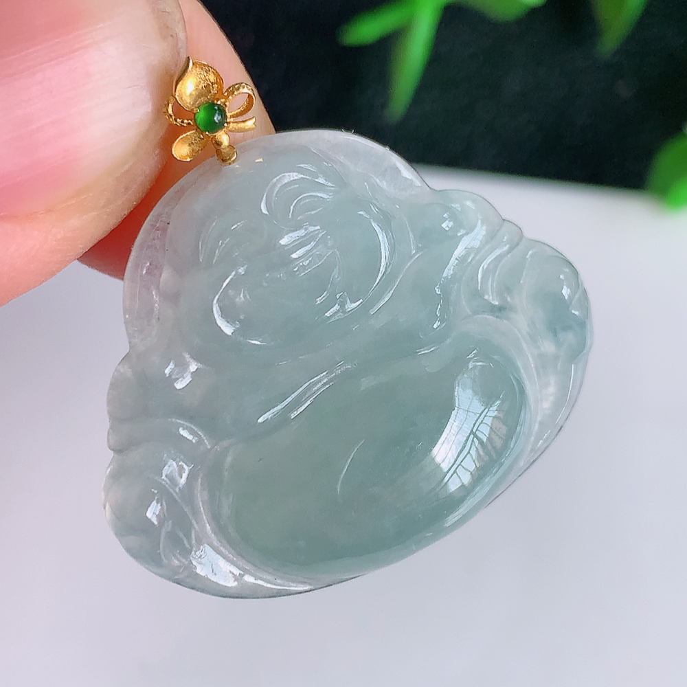 18k金扣冰润佛公挂件 玉质细腻  精雕弥勒佛，笑佛福耳垂肩，面相喜庆，开怀大笑，憨态可掬。惟妙惟肖，寓意福禄双全，吉祥美满，笑口常开 W49.31 尺寸：24.5-29.5-6mm