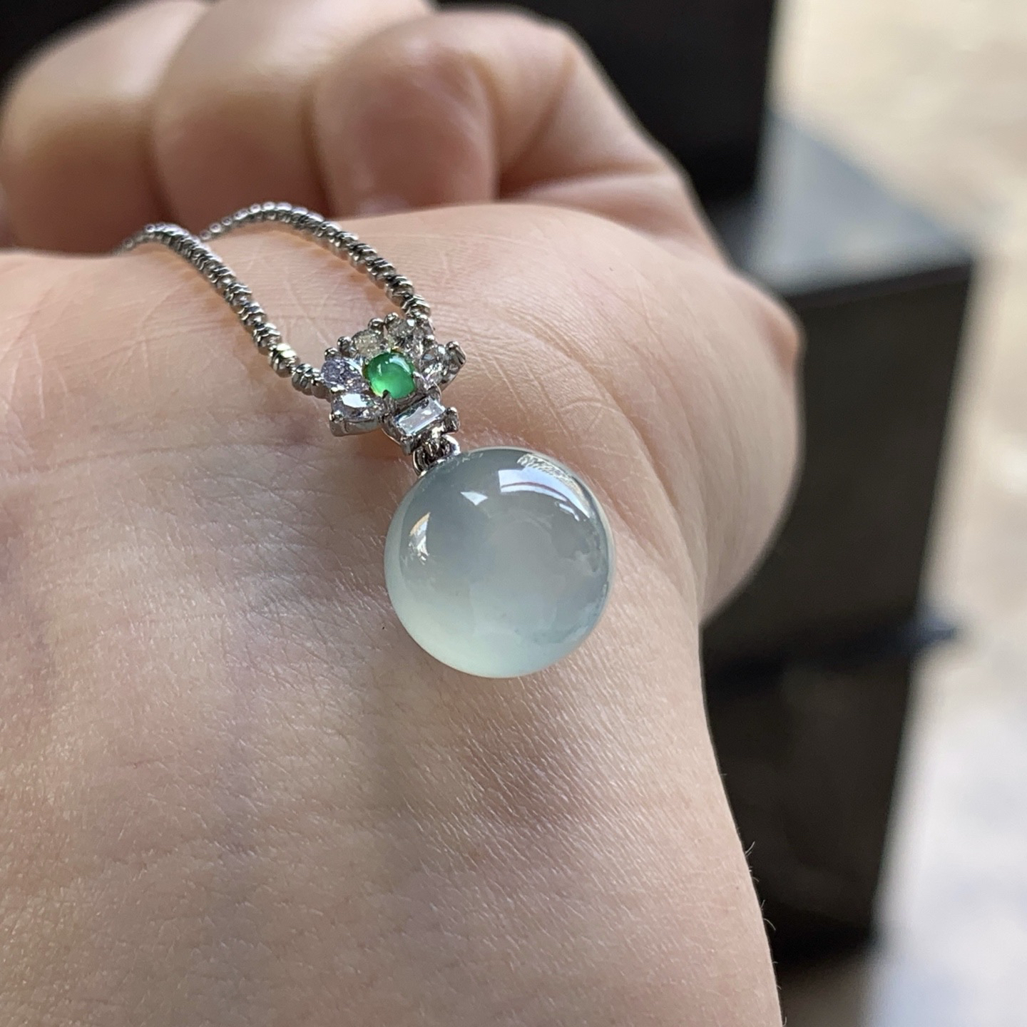 金钻镶嵌冰晴珠子吊坠^_^荧光十足 透亮