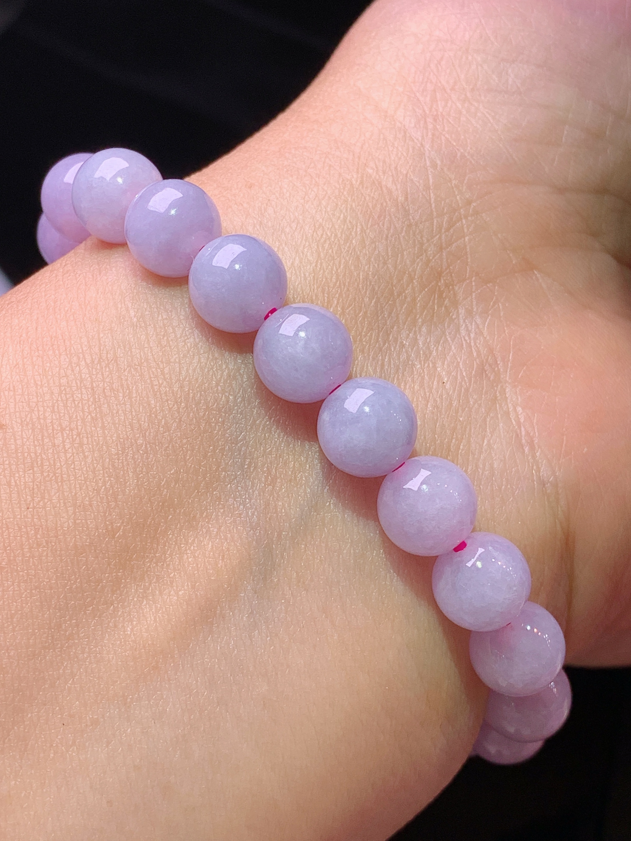 紫罗兰圆珠手链 玉质细腻 色泽艳丽清新 水润亮眼 整体尺寸8z1