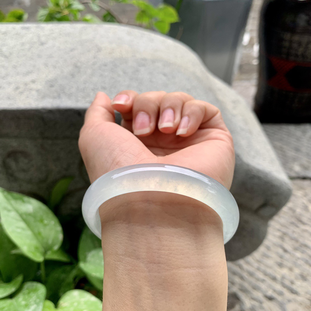 圈口55.8-50.1-11.8-6.9 【高冰贵妃手镯】贵妃55 56可戴