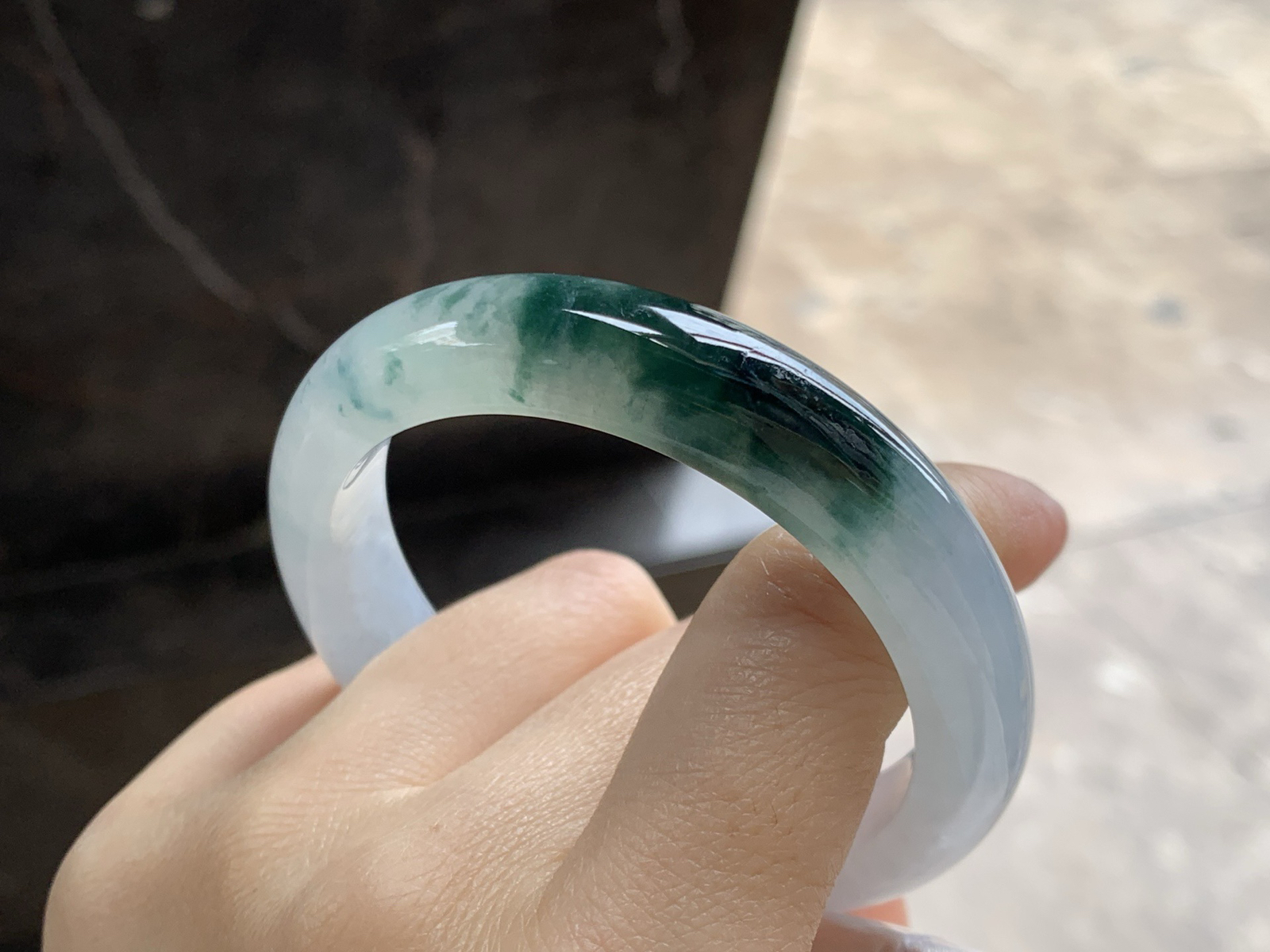 53-11.7-8

飘花手镯^_^肉质细腻 飘花点缀