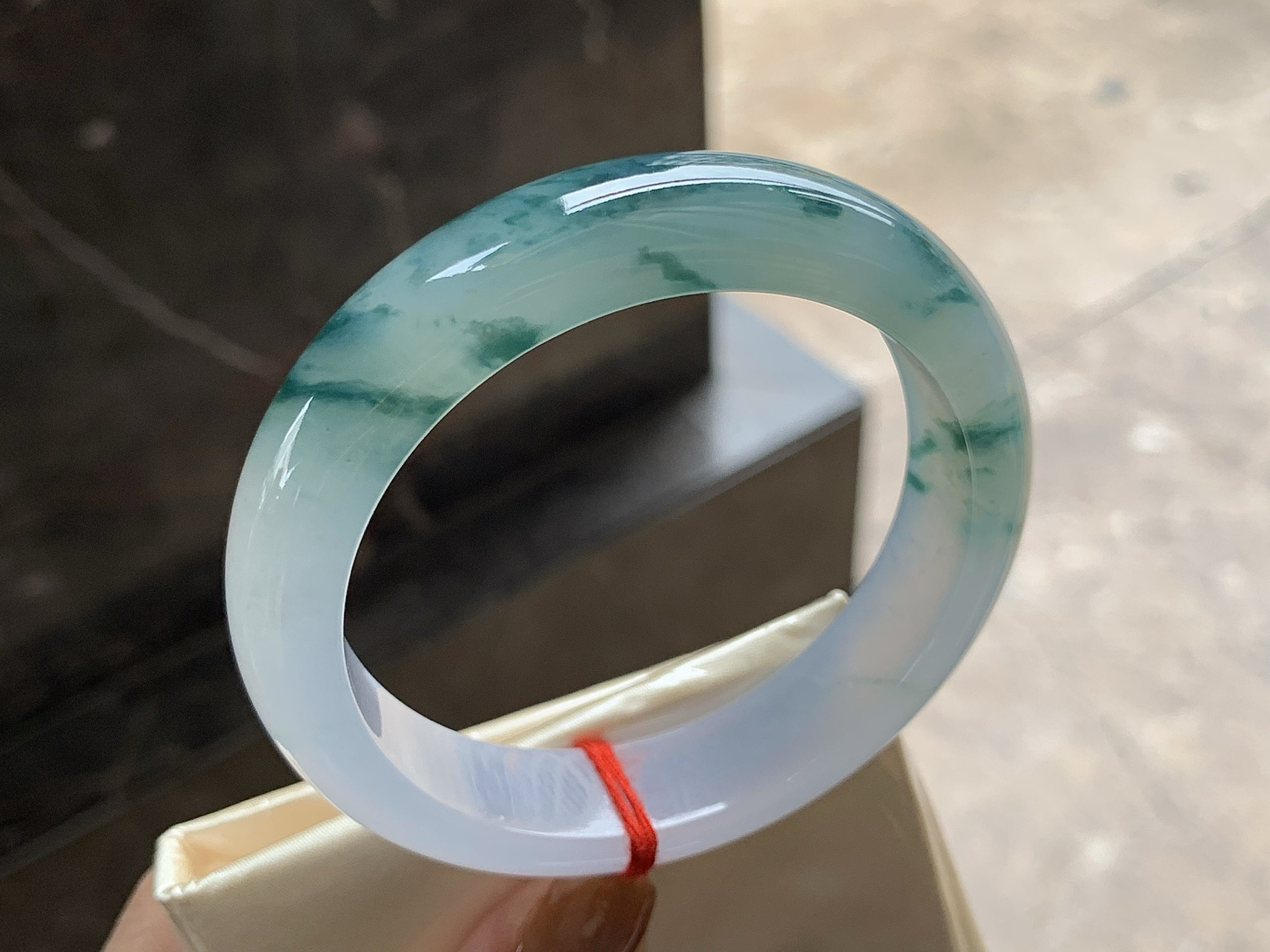 56.5-14-8.2

飘花手镯^_^ 细腻清爽的底子～ 花色鲜艳