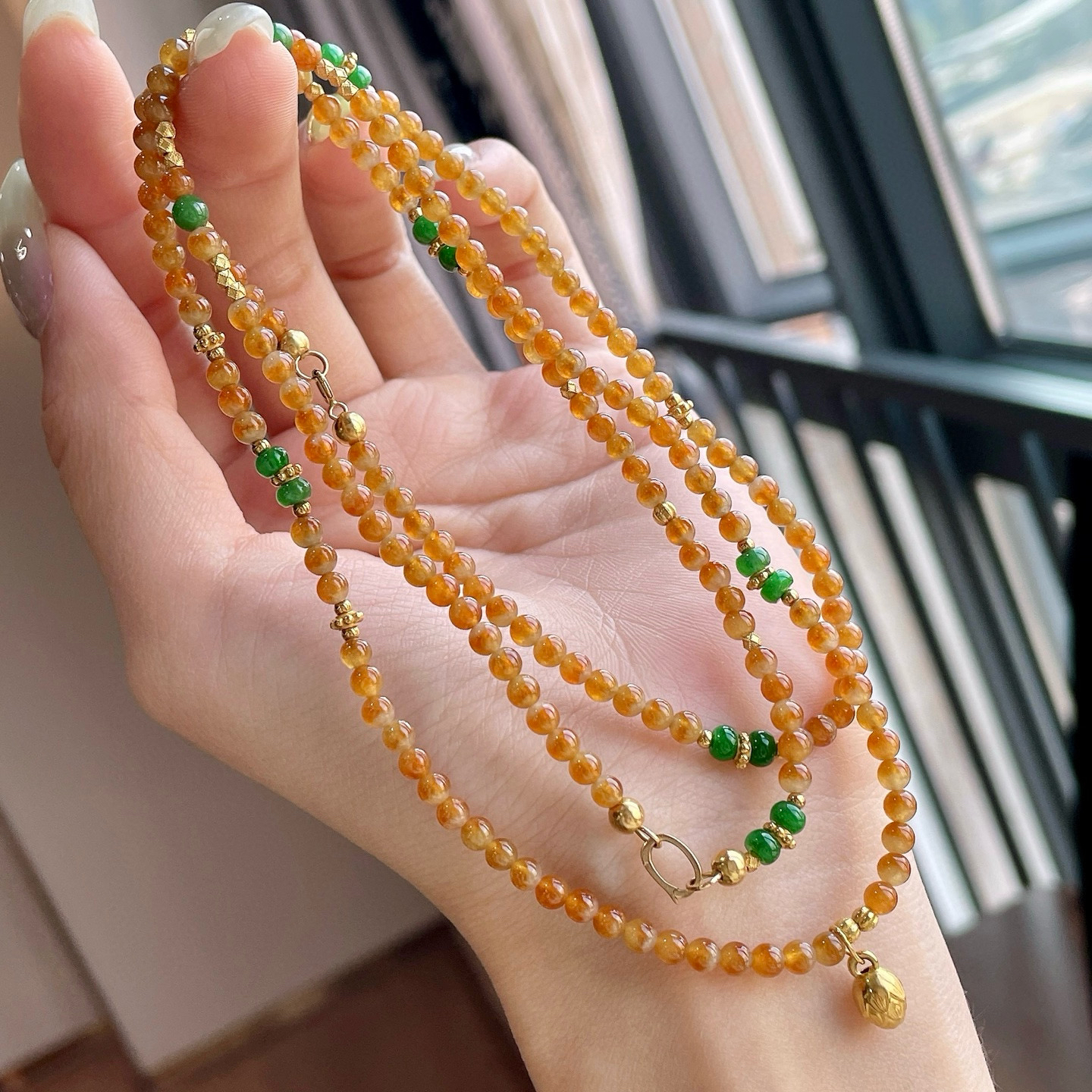 冰黄二合一  18K  
尺寸：3.6/196颗