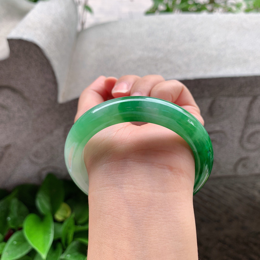 圈口 56.5-11.5-9.2【辣阳绿正圈手镯】正圈56 57可戴
