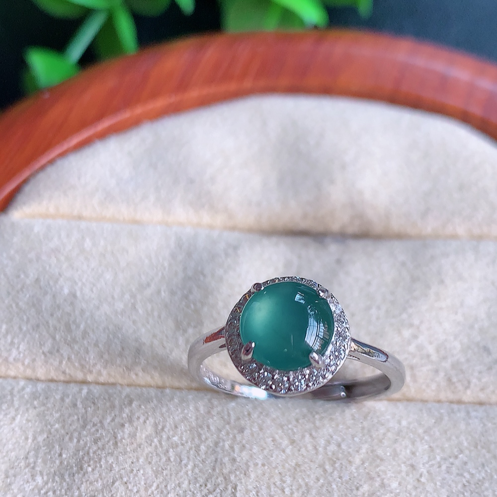 冰晴水精美环形翡翠戒指  玉质细腻  冰清玉润  飘花灵动  颜色漂亮  W481.31  内径尺寸