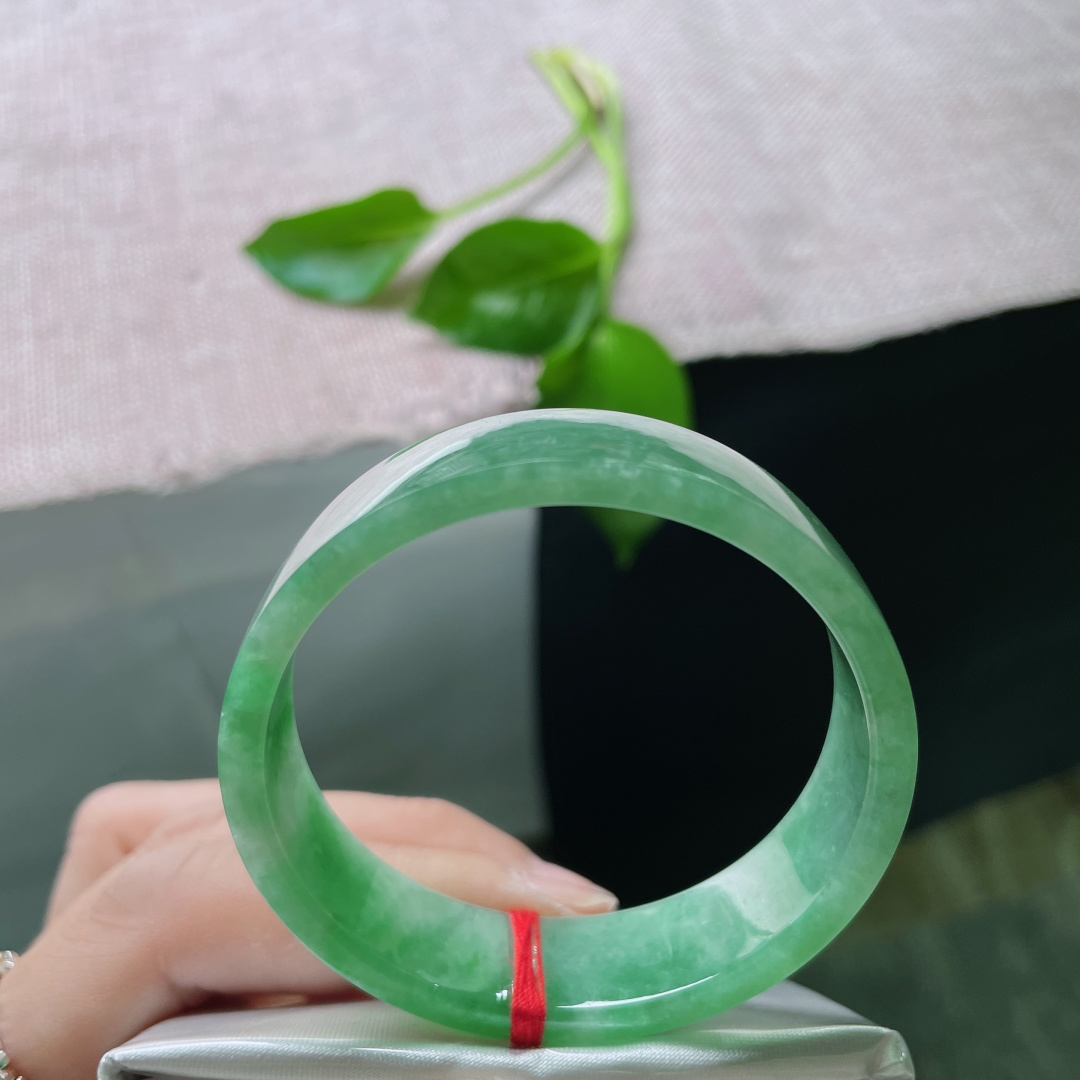 50.4/13.2/4.2，豆绿方镯，小手福利，不争不抢，却自带春天的生机，皮纹，ss50204a