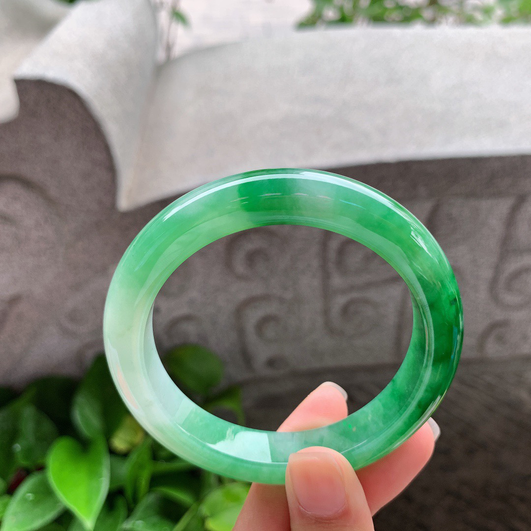 圈口 56.5-11.5-9.2【辣阳绿正圈手镯】正圈56 57可戴