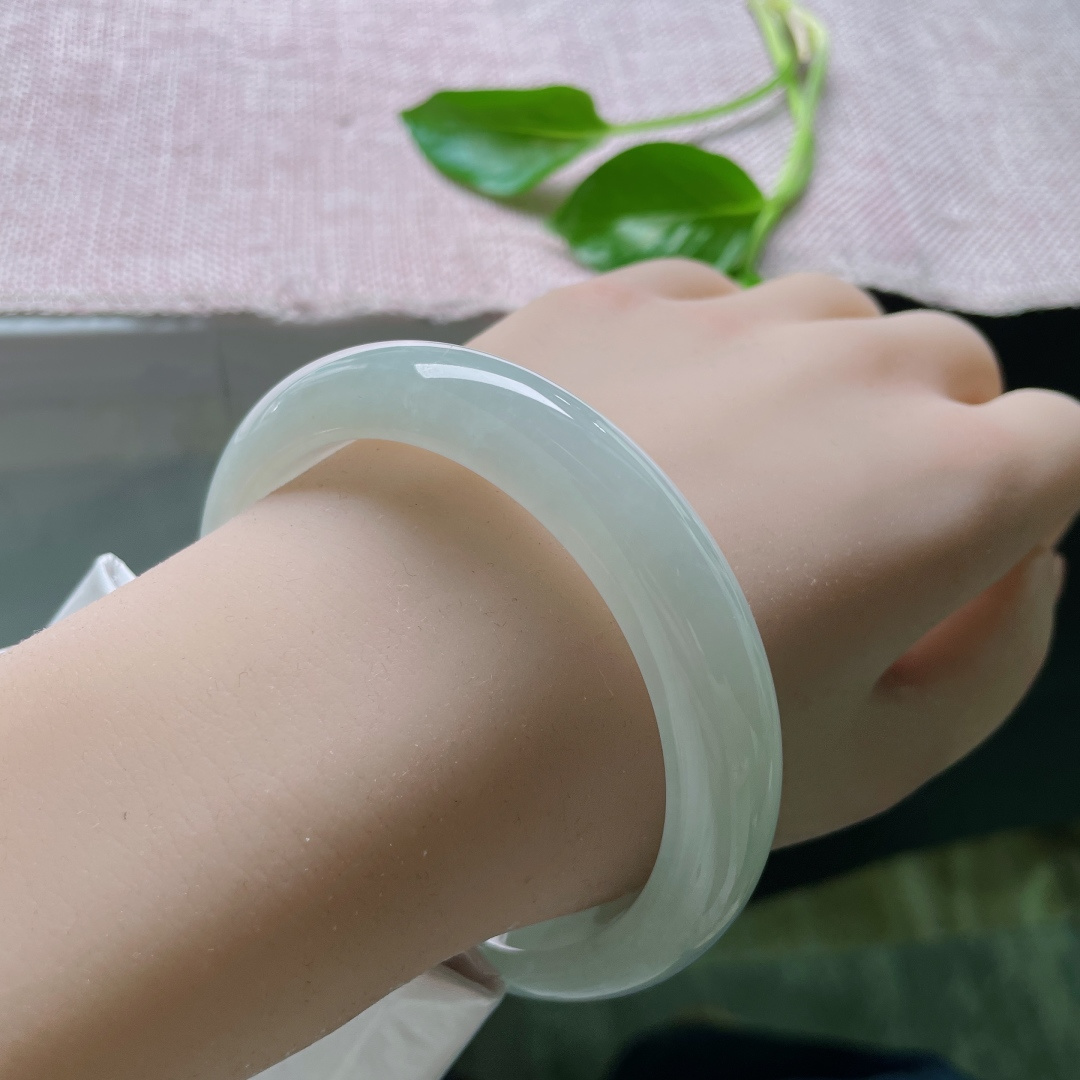 60.2/12.3/8.9，淡绿底正圈，大圈口，水润，干净清爽，淡雅倾心，ss49698a