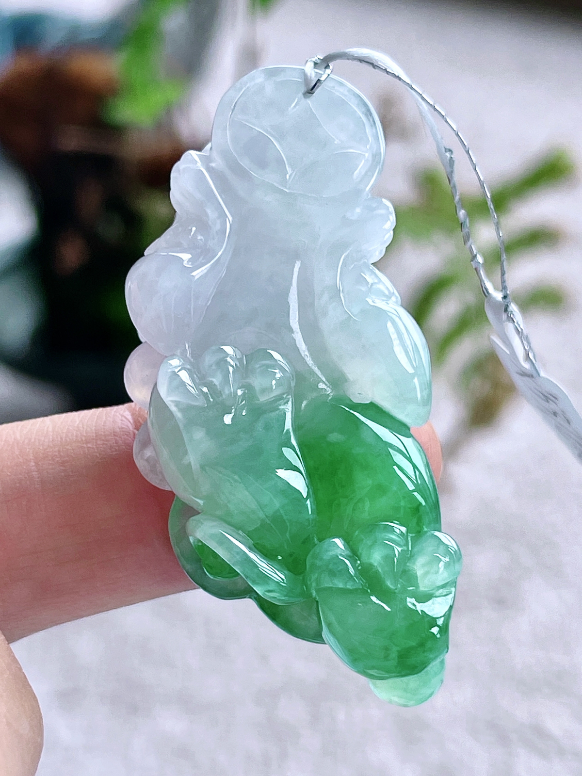 冰飘绿花貔貅吊坠，尺寸：49.3-22.2-12