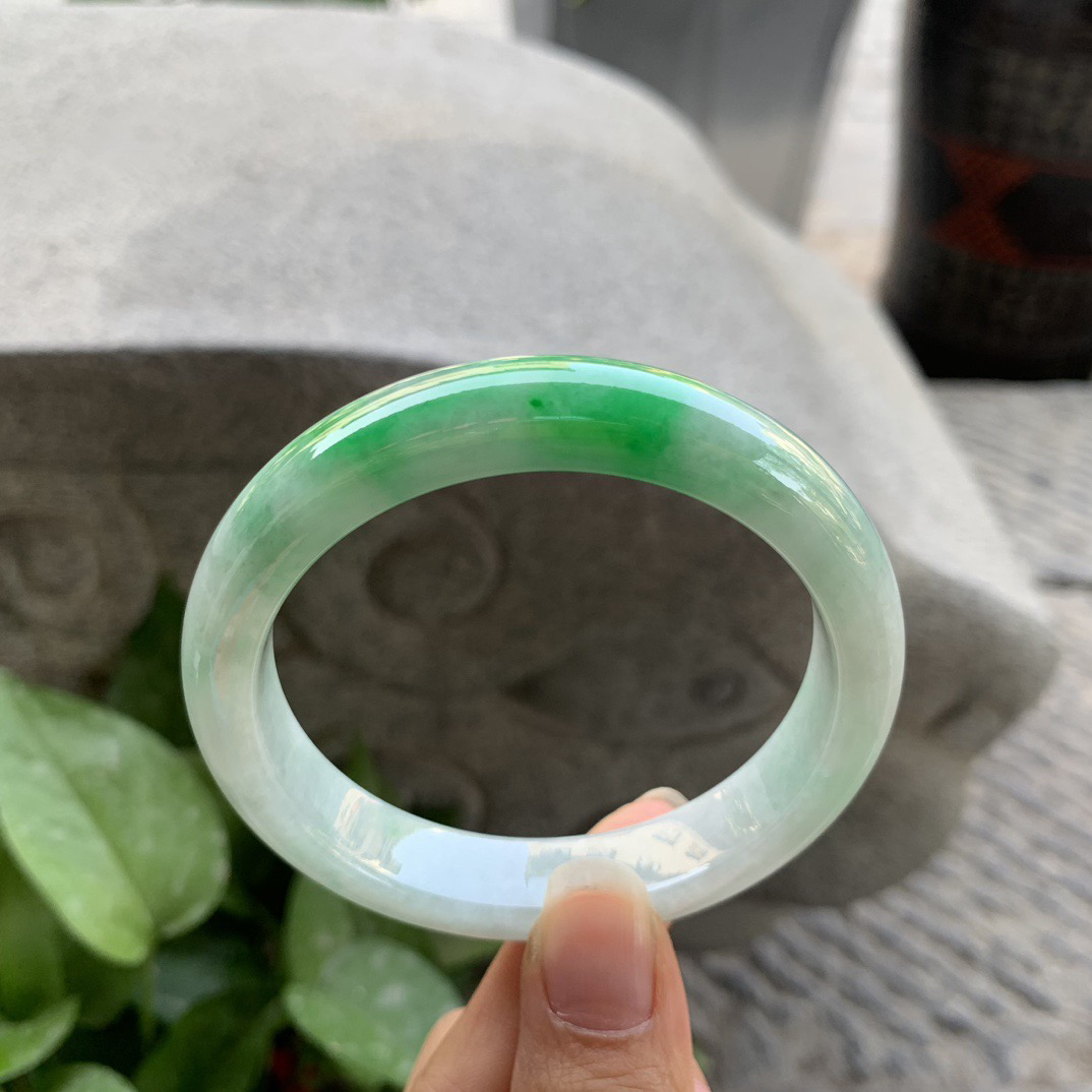 圈口57.6-12.4-8.1 【辣阳绿正圈手镯】正圈57 58可戴