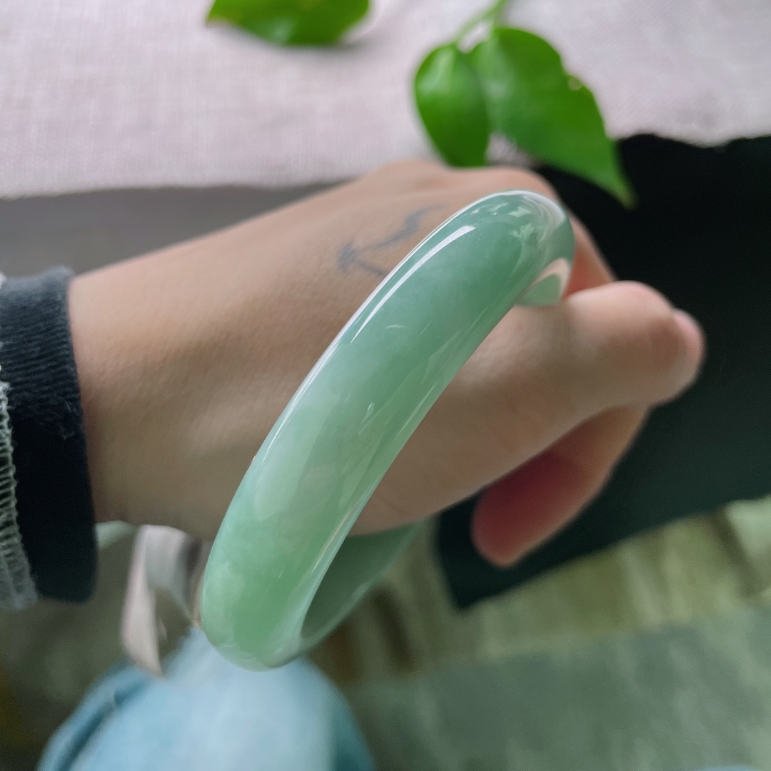 58.2/12.5/8.6，蓝底正圈，水润，肉质细腻干净，温柔又治愈，ss50300a