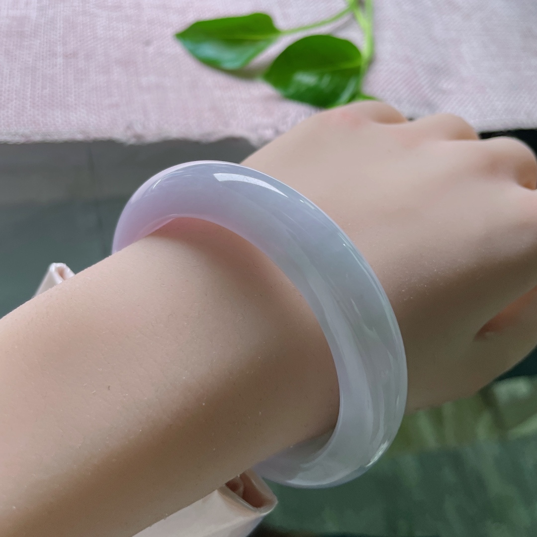 55.9/12.1/9.1，紫罗兰正圈，料子细腻，水头好，紫气东来，财运亨通。，ss50004a