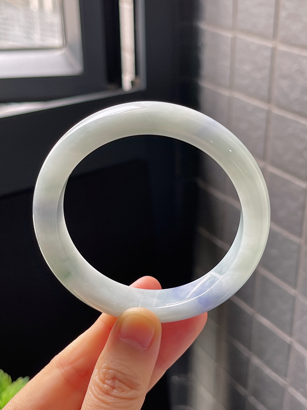 正圈56.2圈口，翡翠糯化种淡紫色手镯