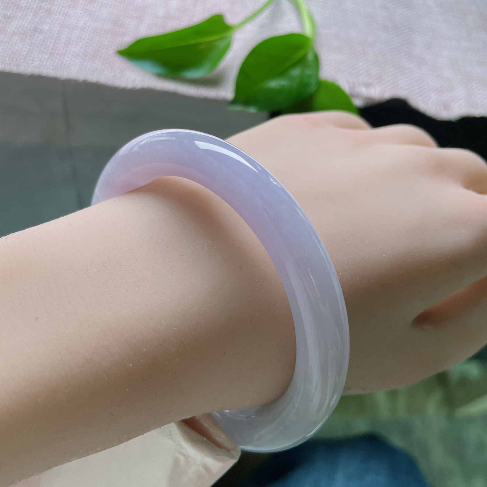 58.5/10.2，紫罗兰圆条，采撴了暮色与晨曦交汇时，最暧昧的那一抹光晕。完美..