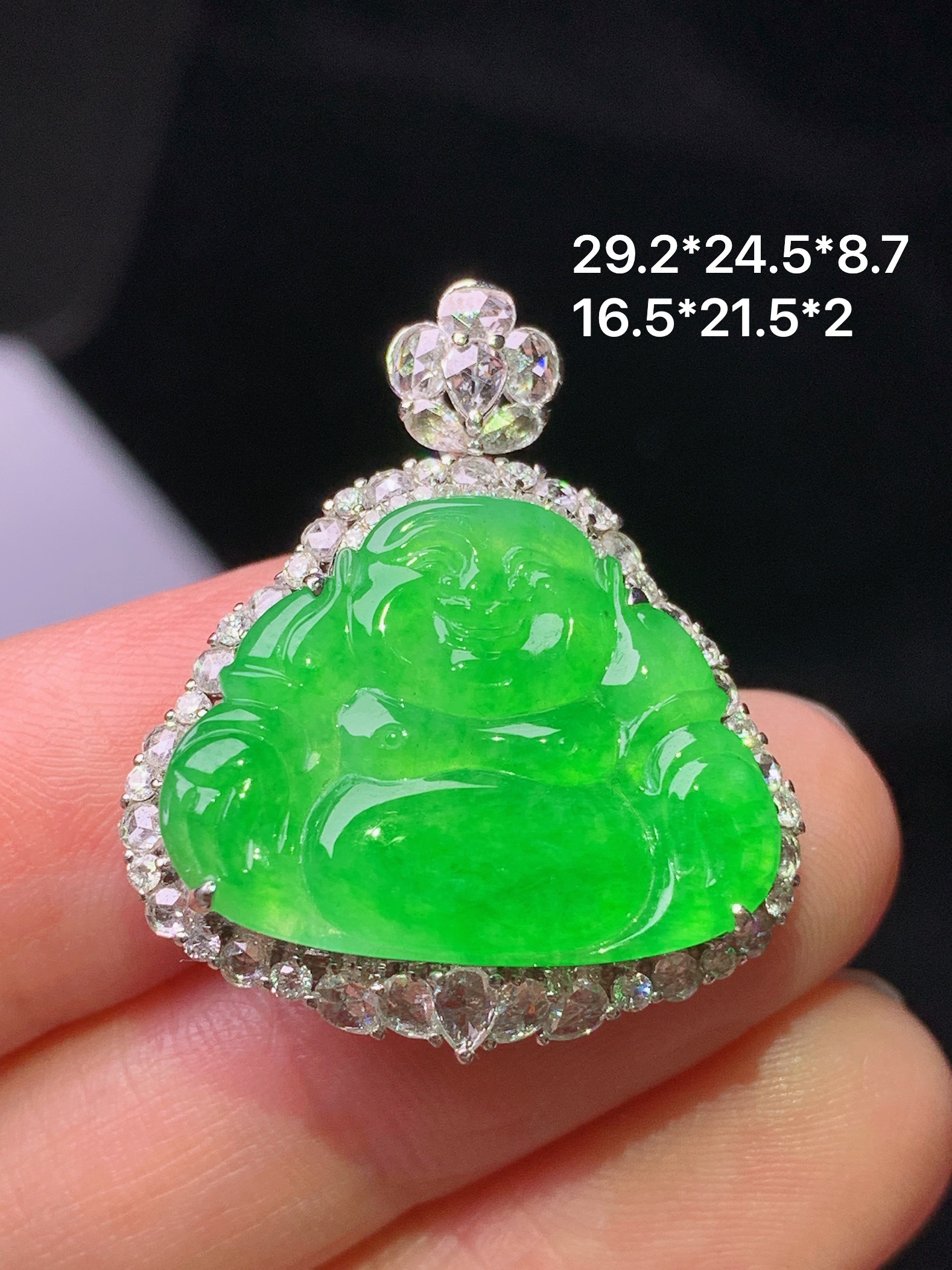 18k金钻镶嵌满绿佛公吊坠 玉质细腻 色泽艳丽清新 水润亮眼 整体尺寸29.2*24.5*8.7m5