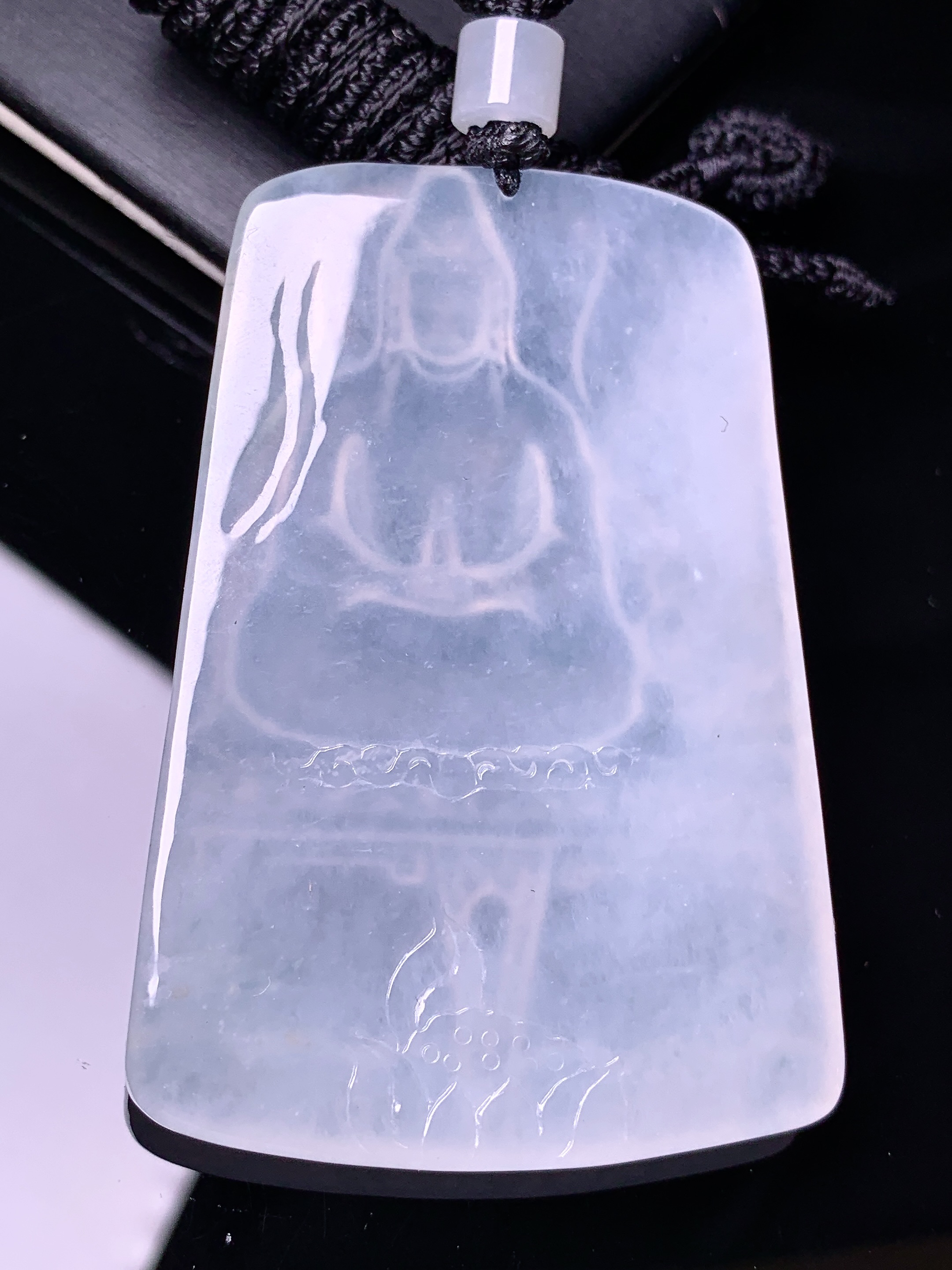 冰种观音菩萨吊坠 玉质细腻 色泽艳丽清新 水润亮眼 整体尺寸64*43*5.5L1