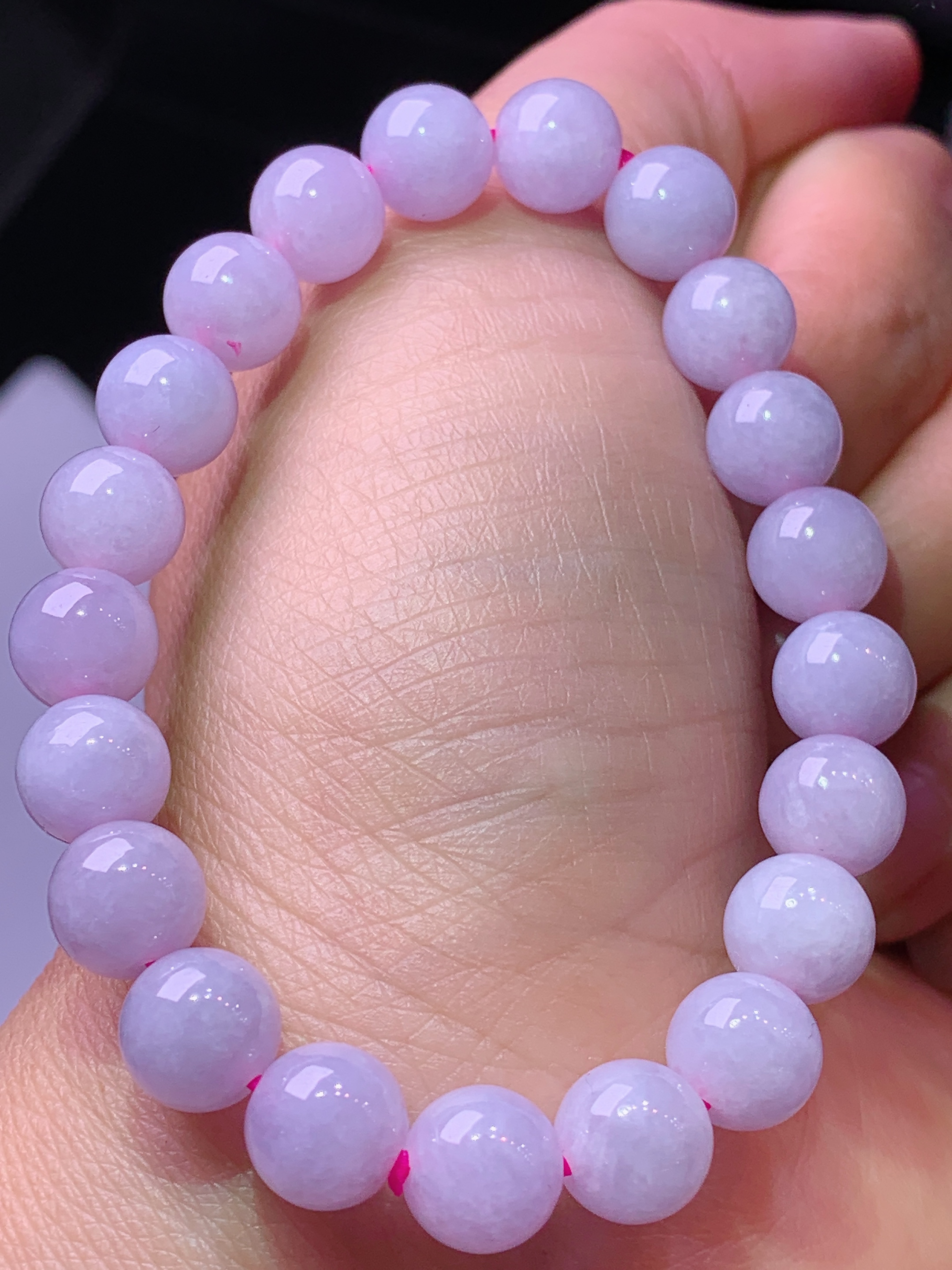 紫罗兰圆珠手链 玉质细腻 色泽艳丽清新 水润亮眼 整体尺寸8z1