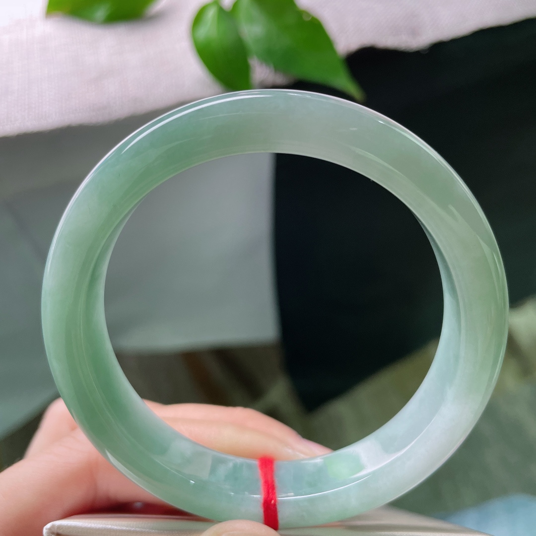 58.2/12.5/8.6，蓝底正圈，水润，肉质细腻干净，温柔又治愈，ss50300a