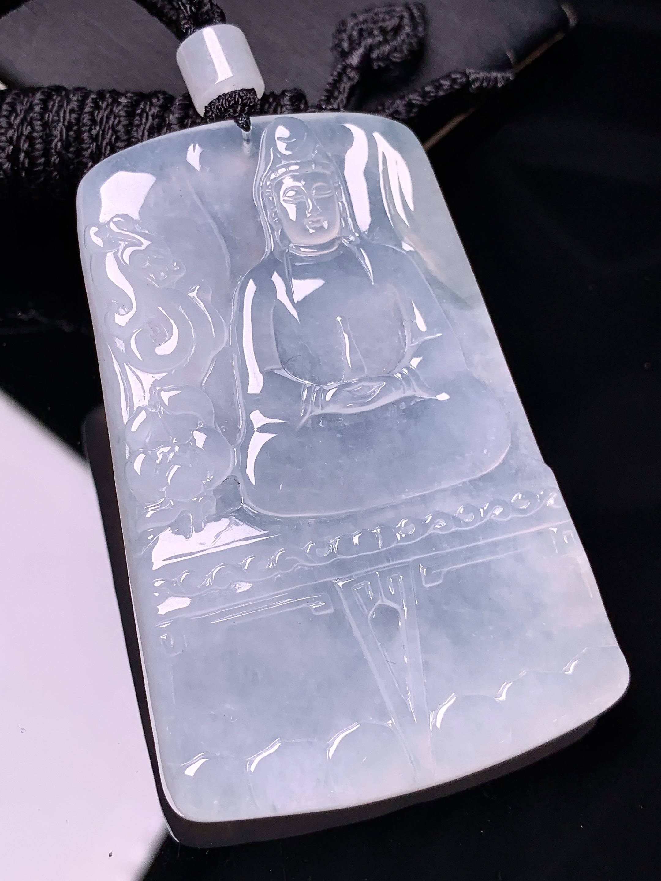 冰种观音菩萨吊坠 玉质细腻 色泽艳丽清新 水润亮眼 整体尺寸64*43*5.5L1