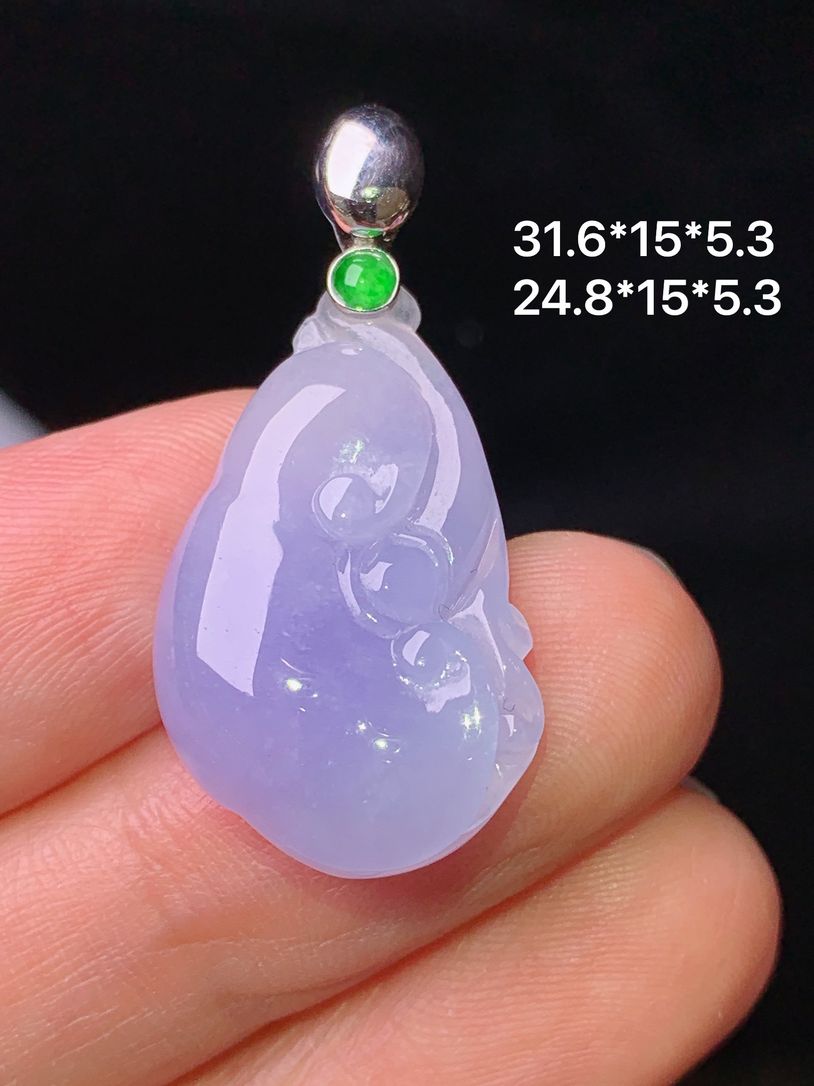 18k金镶嵌紫罗兰如意吊坠 玉质细腻 色泽艳丽清新 水润亮眼 整体尺寸31.6*15*5.3b1