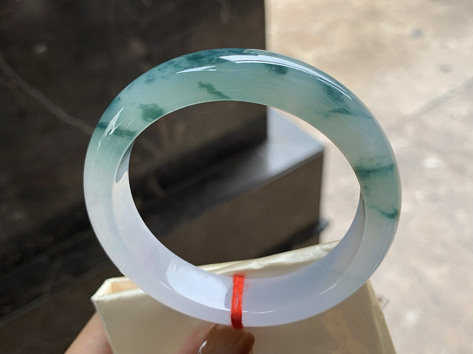 56.5-14-8.2

飘花手镯^_^ 细腻清爽的底子～ 花色鲜艳