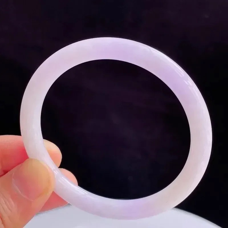 55.6mm自然光拍摄天然翡翠A货紫罗兰好种水圆条手镯 24.84克