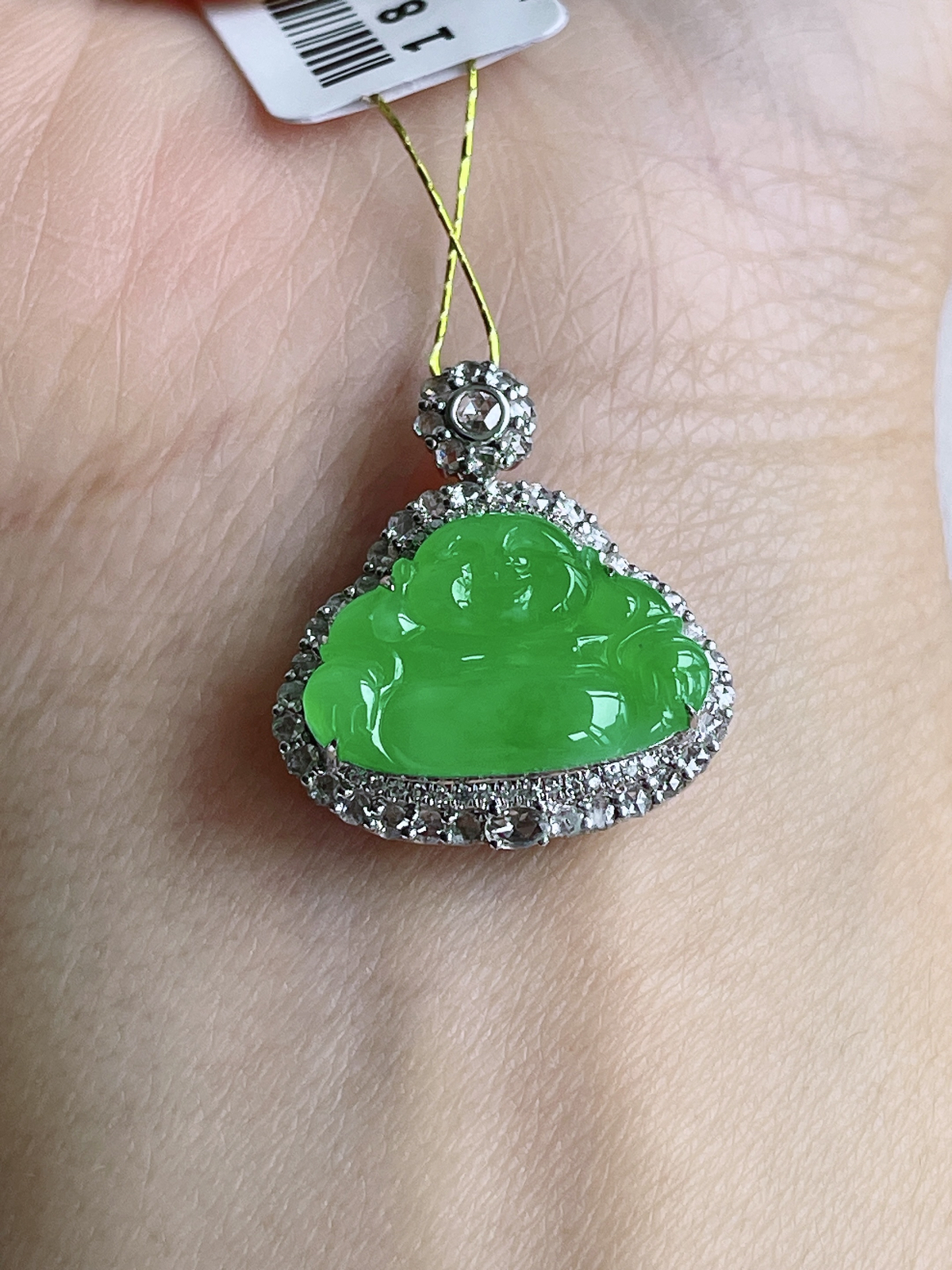 冰阳绿佛公吊坠  
【整体】22.7-20-7.8