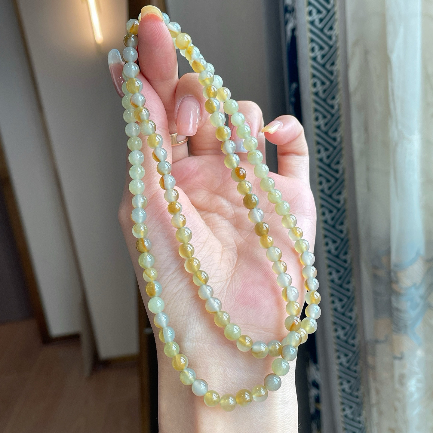 冰黄珠链
尺寸：6/108颗