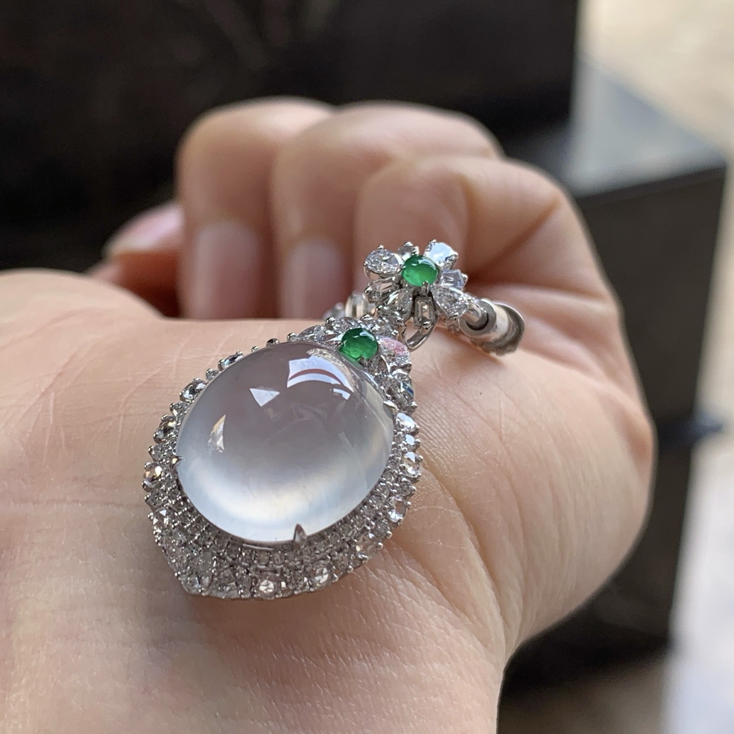 金钻镶嵌冰种吊坠^_^荧光十足 透亮