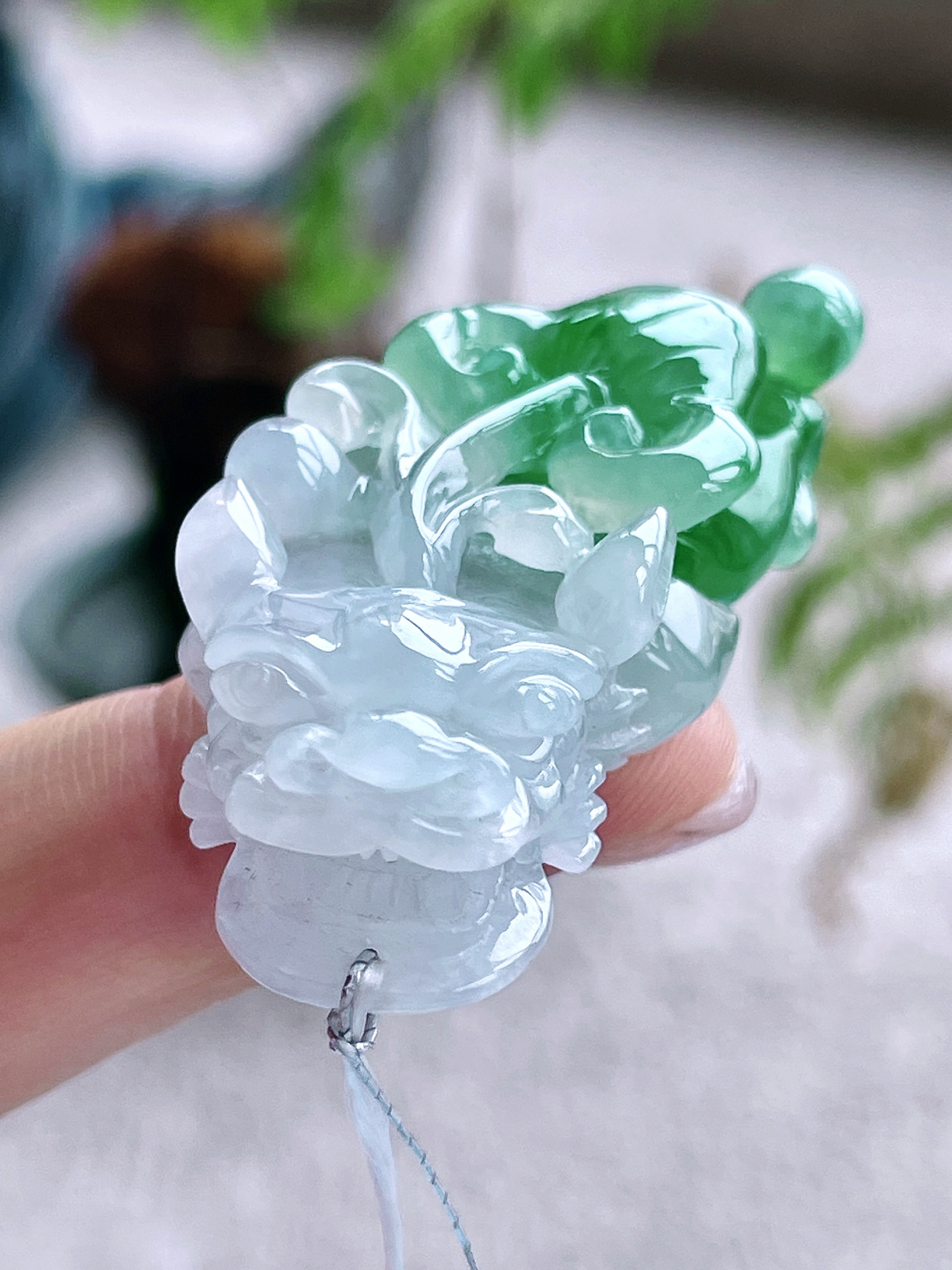 冰飘绿花貔貅吊坠，尺寸：49.3-22.2-12