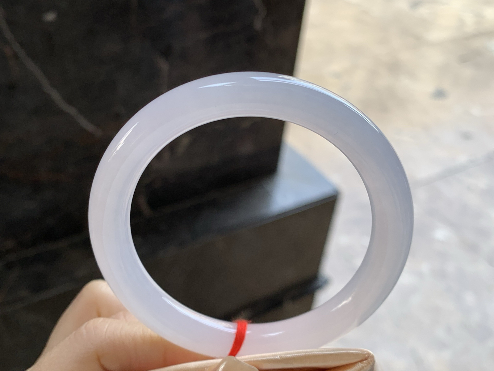 58.5-9.5

圆条手镯^_^底子细腻