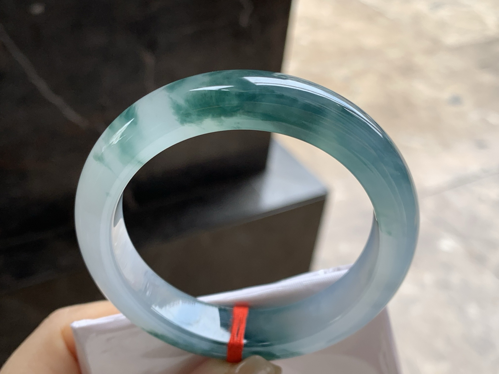 55-12.8-8.8

冰种飘花手镯^_^飘花浓郁实物漂