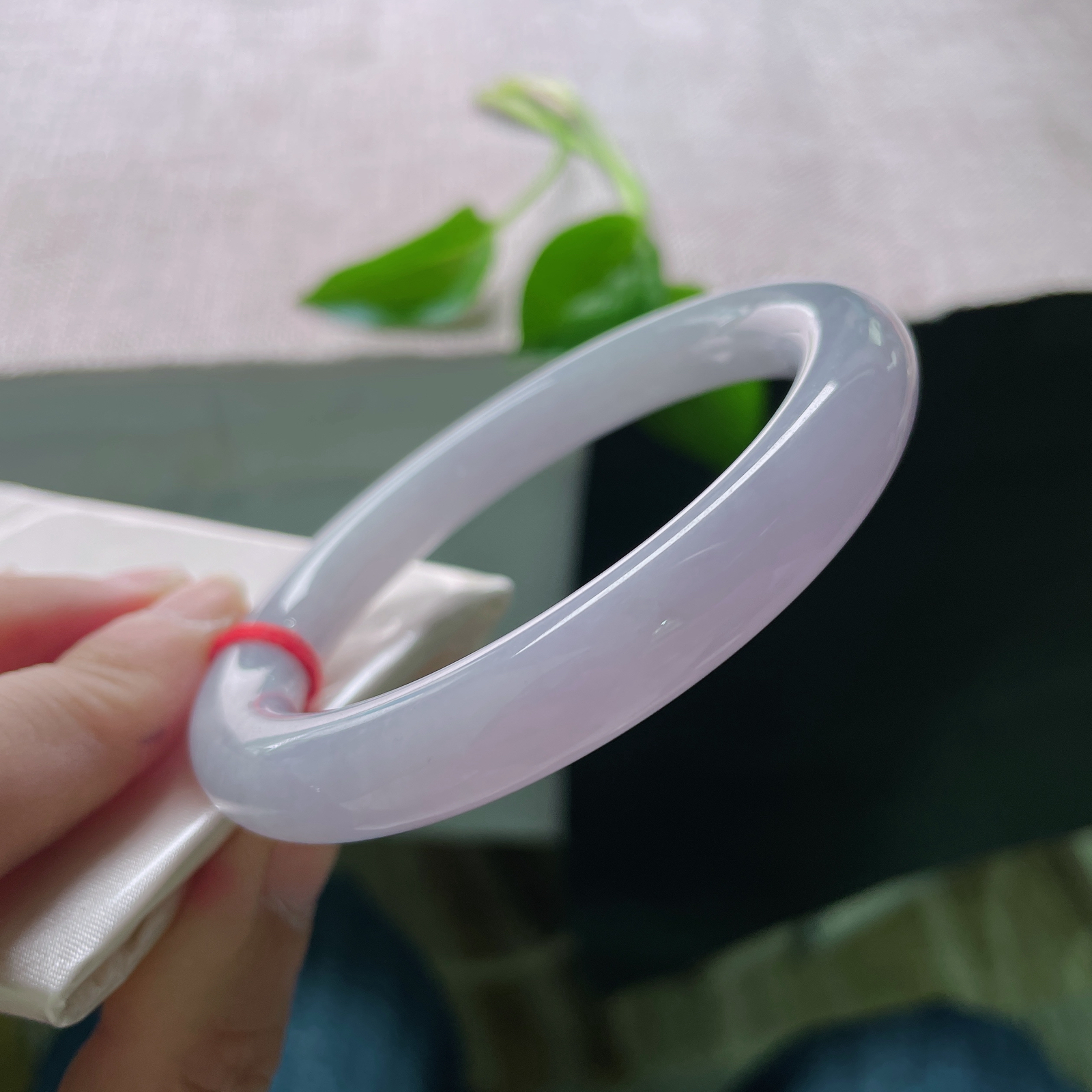 58.5/10.2，紫罗兰圆条，采撴了暮色与晨曦交汇时，最暧昧的那一抹光晕。完美..