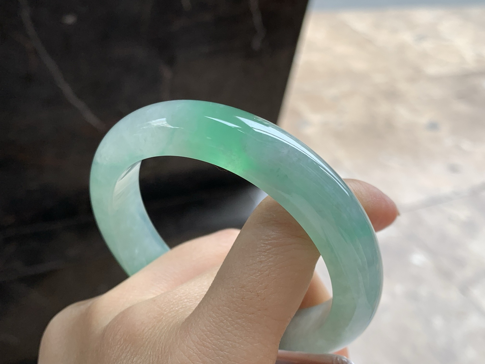 59-13.1-9.1

冰带色手镯^_^有种有色～大圈口 上手漂亮