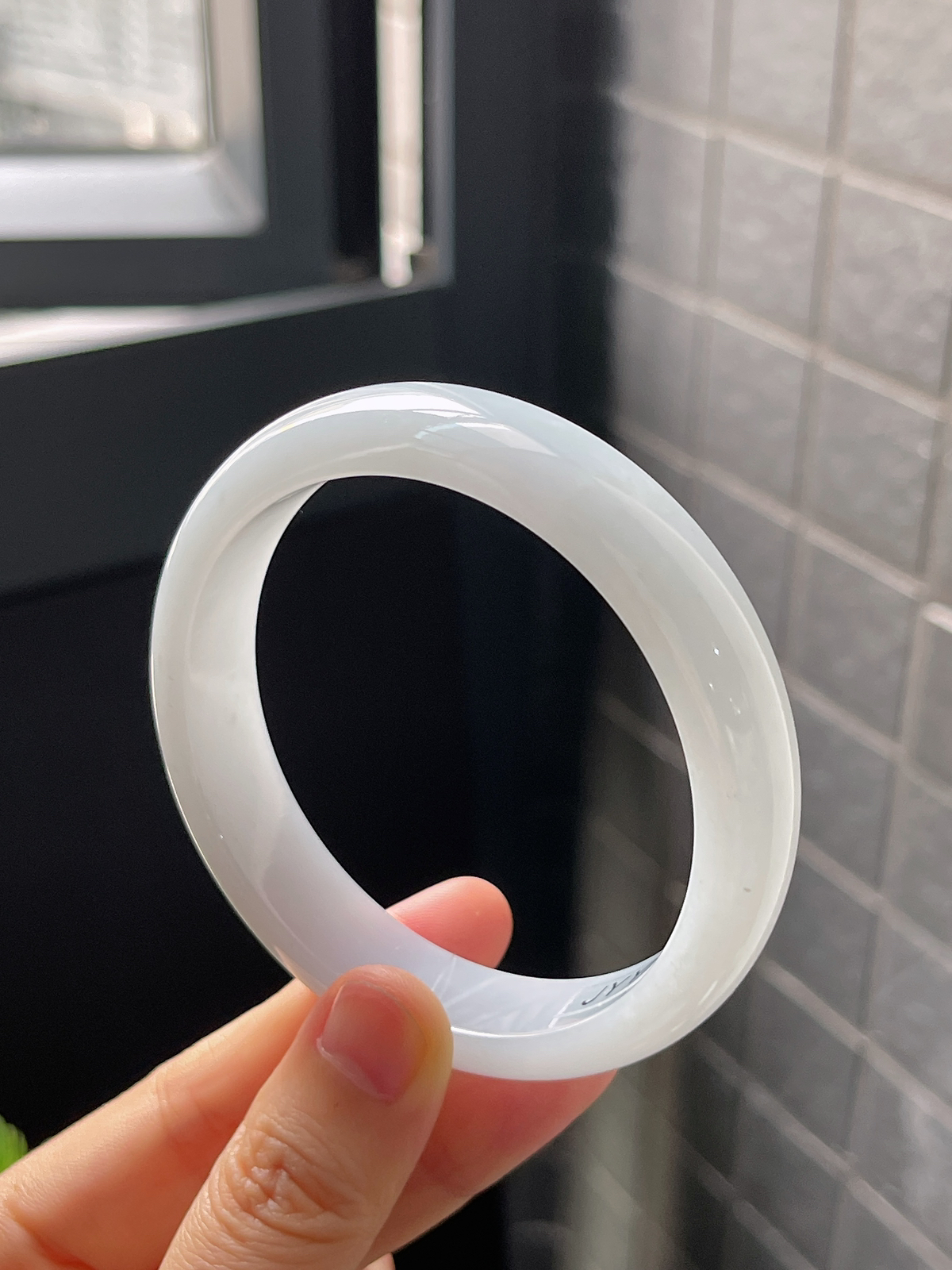 正圈58.3圈口，翡翠冰糯种白色手镯