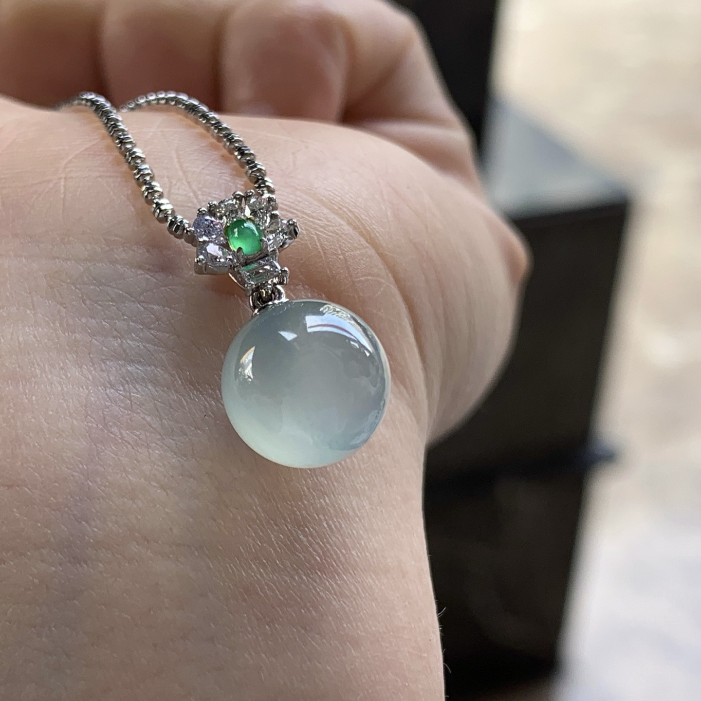 金钻镶嵌冰晴珠子吊坠^_^荧光十足 透亮