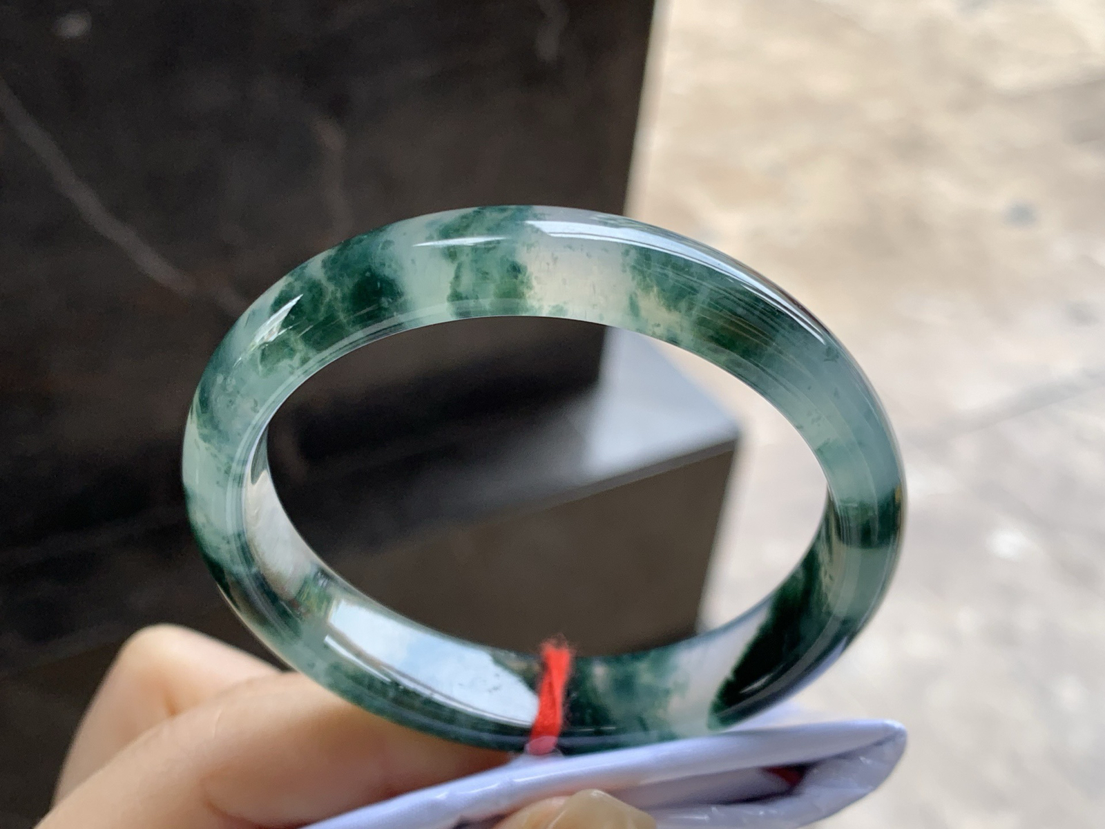 53.5-11.5-6.9

飘花贵妃镯^_^正圈51 52可以戴