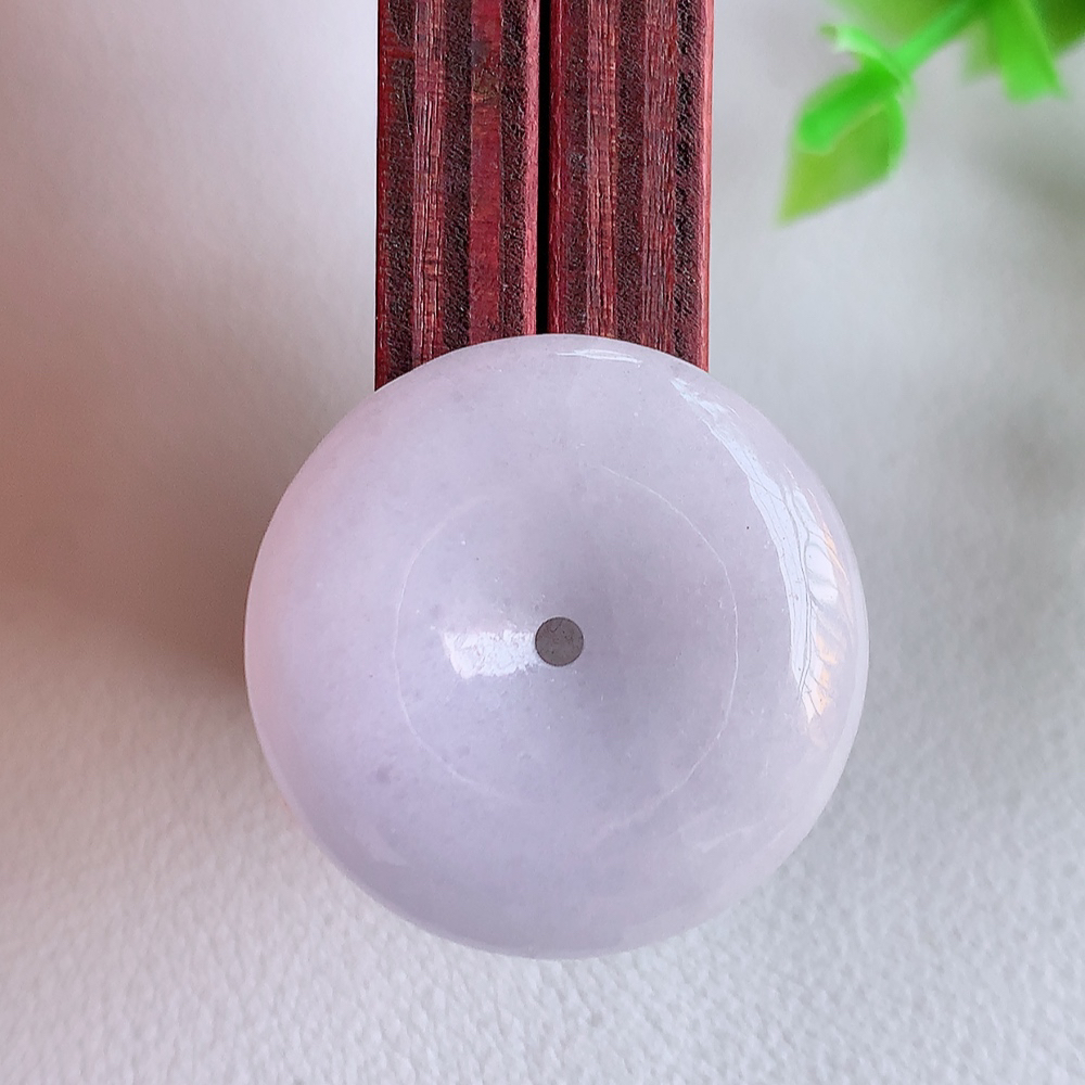 冰润紫罗兰平安扣吊坠，厚装饱满，冰润剔透，细腻水足，种质润泽，飘花灵动，佩戴优雅大气，W357.31