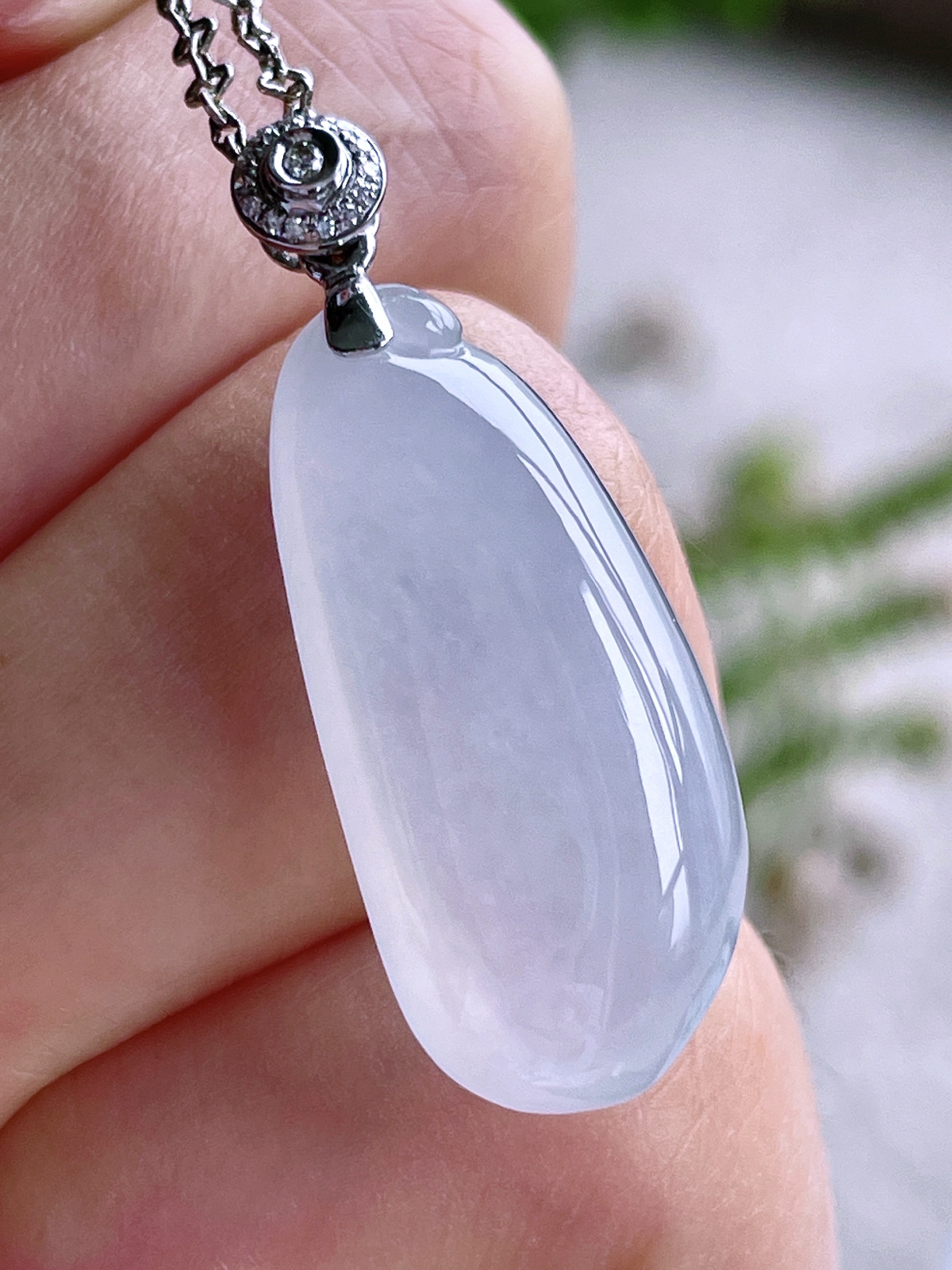 18k金镶嵌冰福瓜吊坠  
整体尺寸：32.7-26.4-12.2-6.9