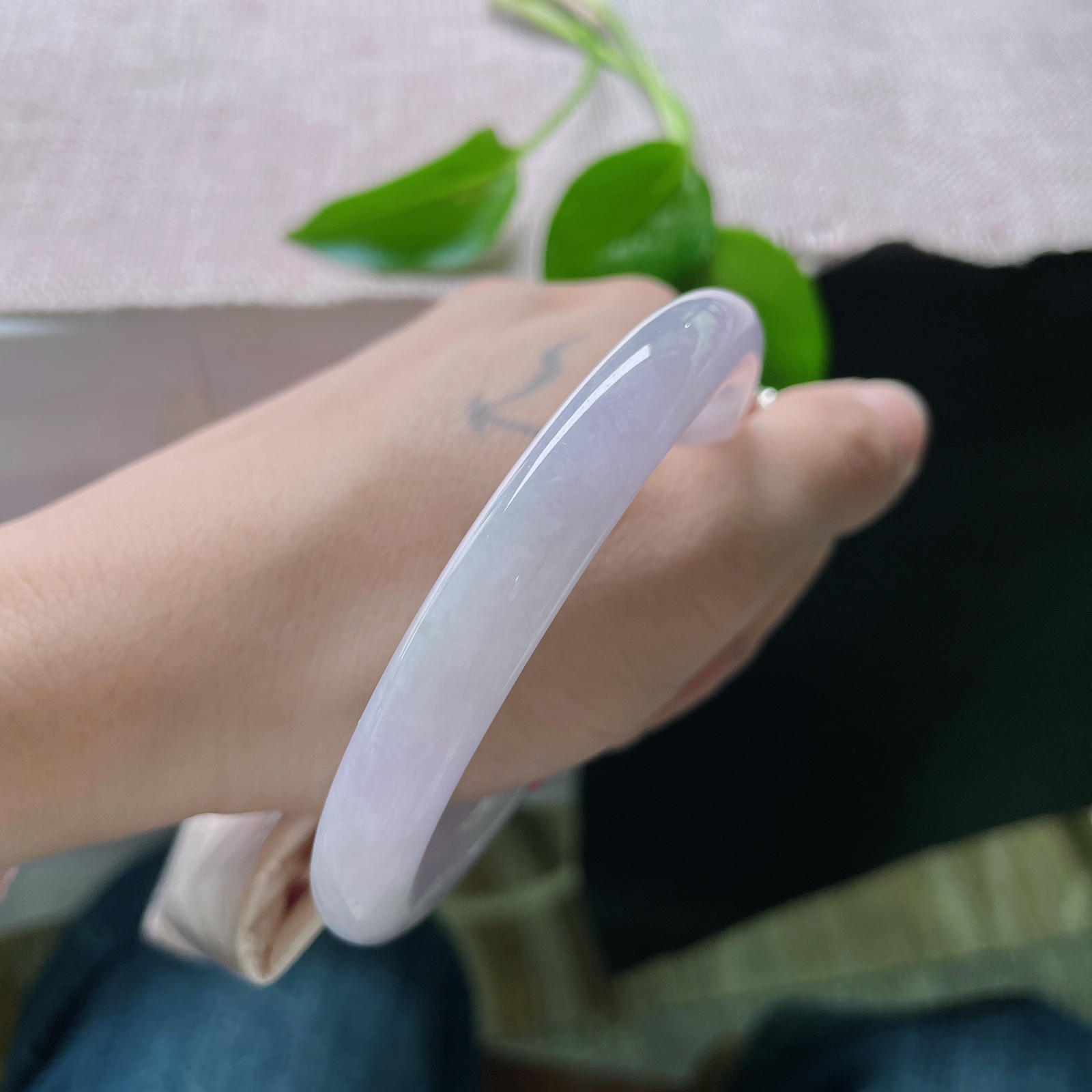 57.9/9.3，紫罗兰圆条，一场沉睡地底亿万年的，未醒的梦。浪漫唯美。