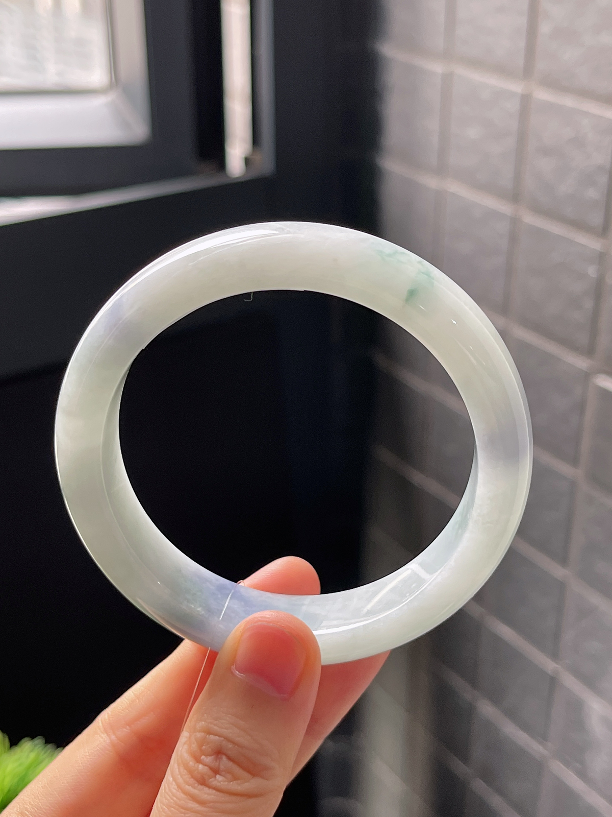 正圈56.2圈口，翡翠糯化种淡紫色手镯