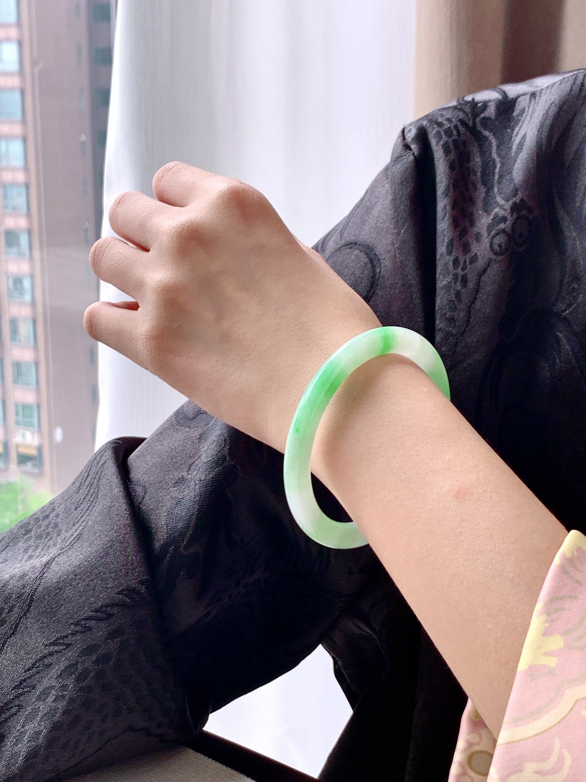 圆条 圈口55 56
【尺寸】54.8-6.7-7.4
冰飘花 种老细腻 有细纹