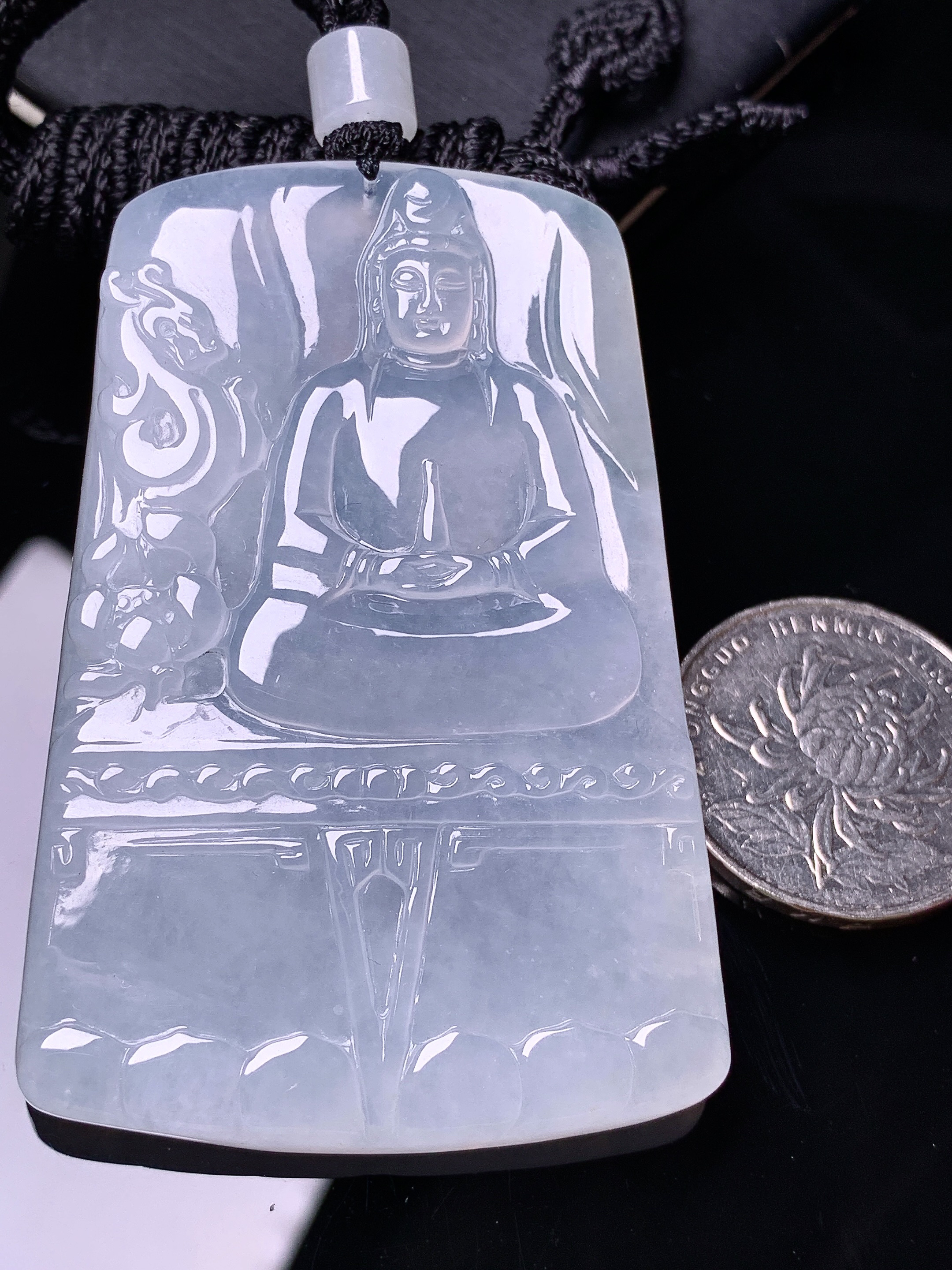 冰种观音菩萨吊坠 玉质细腻 色泽艳丽清新 水润亮眼 整体尺寸64*43*5.5L1