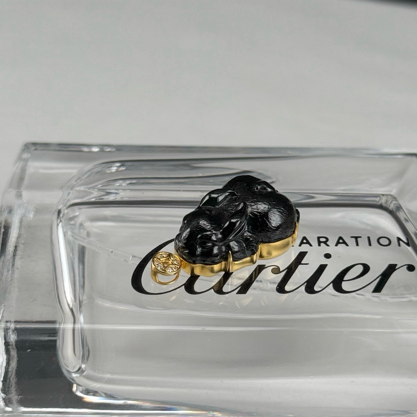 精品18k墨翠兔子小吊坠 种好色正 黑度极好 打灯通透 油性十足 尺寸25.8