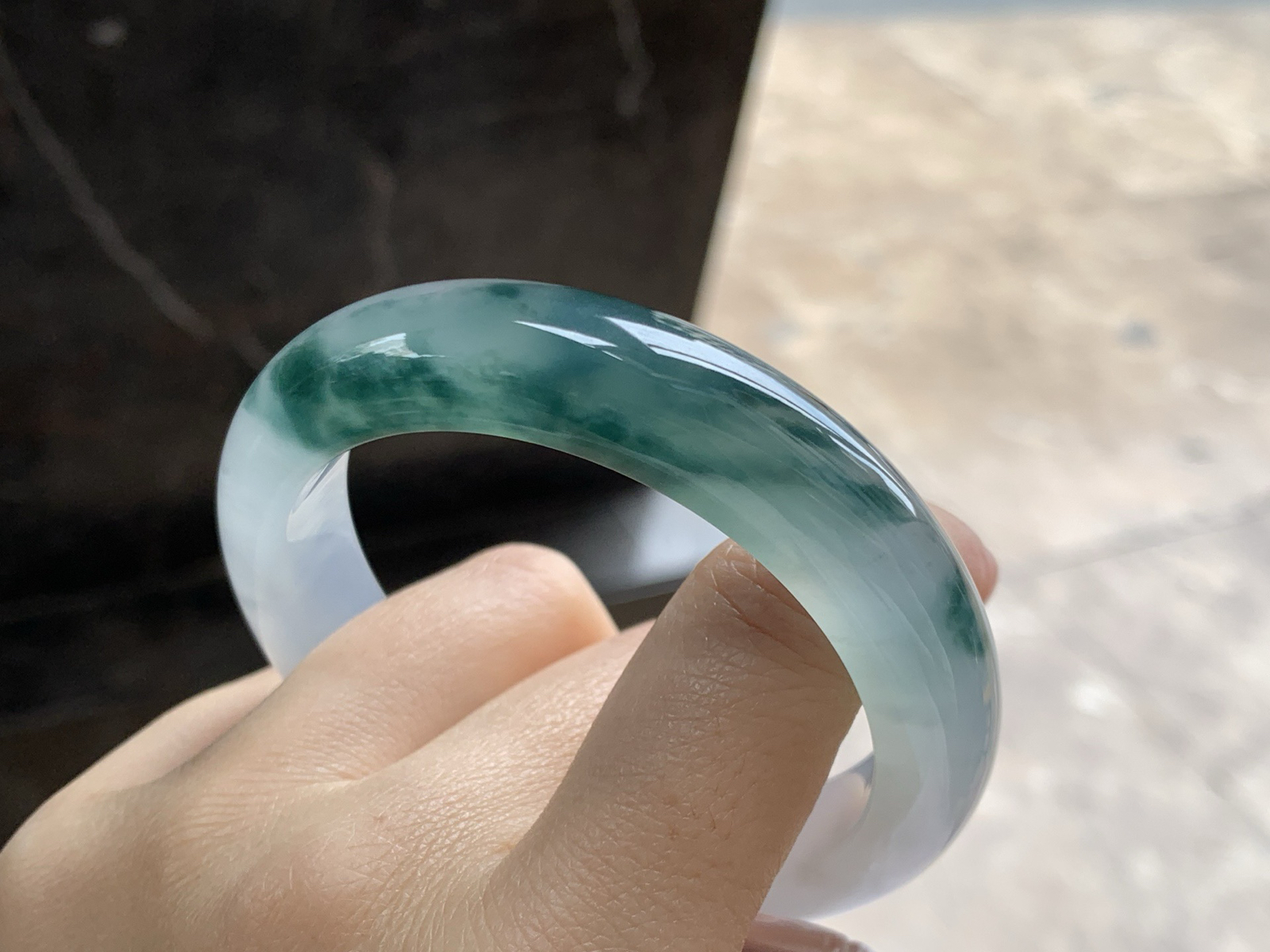 55-12.8-8.8

冰种飘花手镯^_^飘花浓郁实物漂