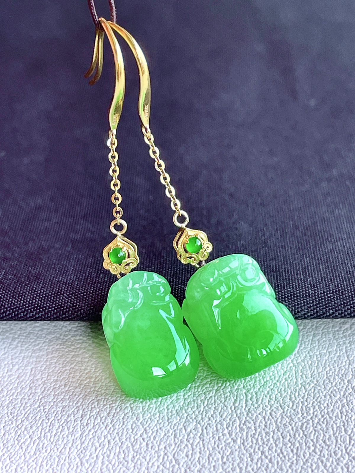 冰阳绿貔貅耳坠 
整体尺寸：20-9.2-5.8