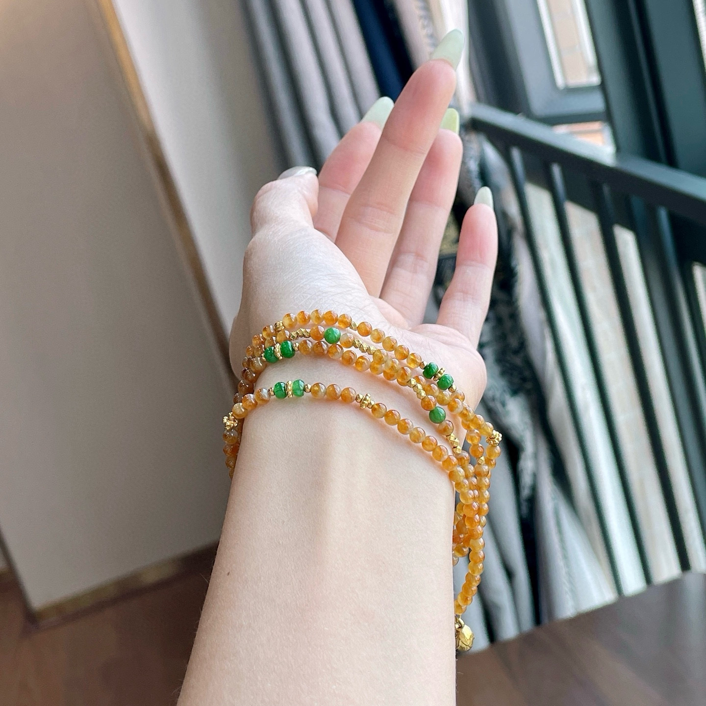 冰黄二合一  18K  
尺寸：3.6/196颗