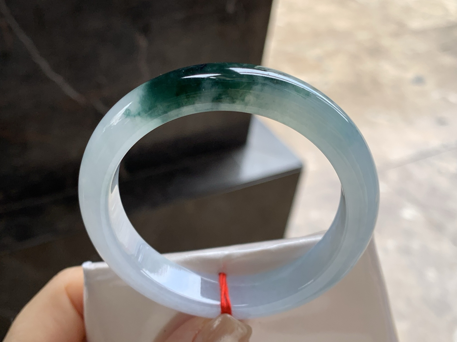 53-11.7-8

飘花手镯^_^肉质细腻 飘花点缀