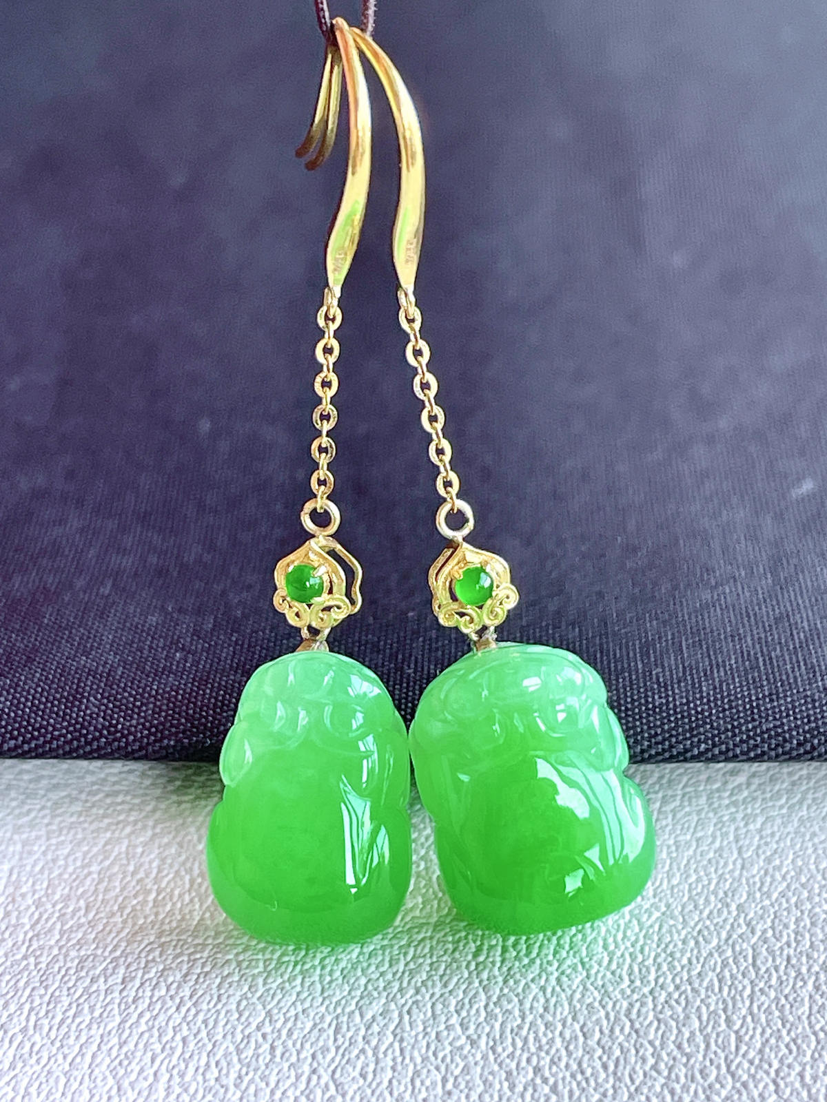 冰阳绿貔貅耳坠 
整体尺寸：20-9.2-5.8