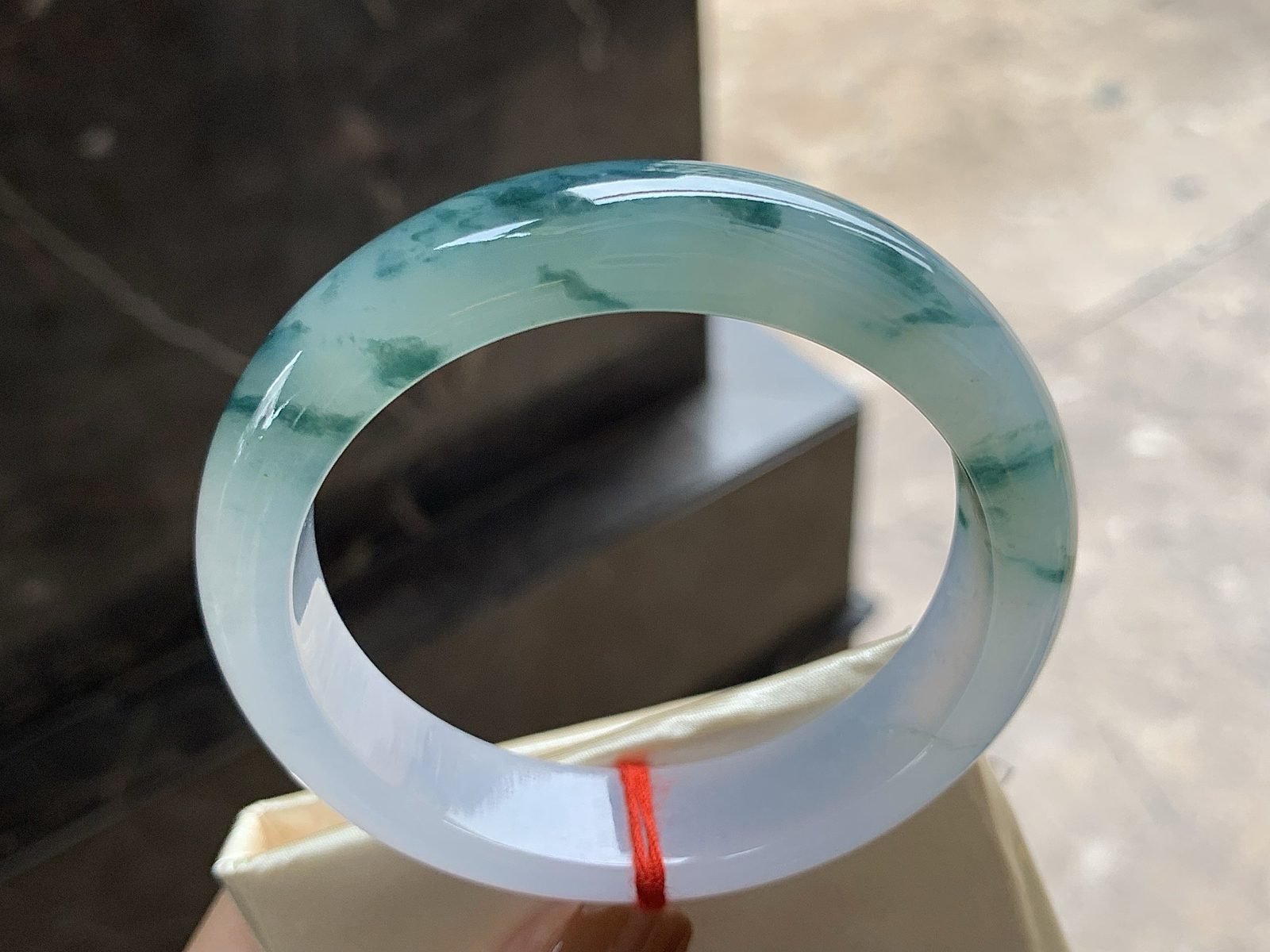 56.5-14-8.2

飘花手镯^_^ 细腻清爽的底子～ 花色鲜艳